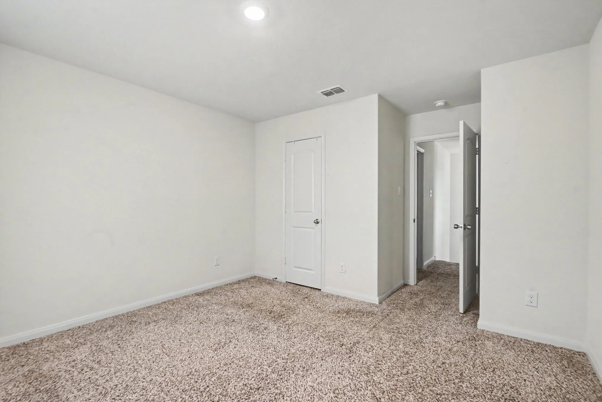 Single Family Residence For Sale in Tarrant County , 8512 Buck Mountain Pass, Fort Worth, Texas 76179, 4 Bedroom, 3 Bathroom, 2 Garage spaces, 2,131 Sqft, built in 2020, mls#21336647, Real Estate Agent in Fort Worth, Homes For Sale in Tarrant county, Homes For Sale in Fort Worth, Realtor in Fort Worth Texas, Real Estate Brokerage Independent Realty Texas, Luminita Cordes Realtor