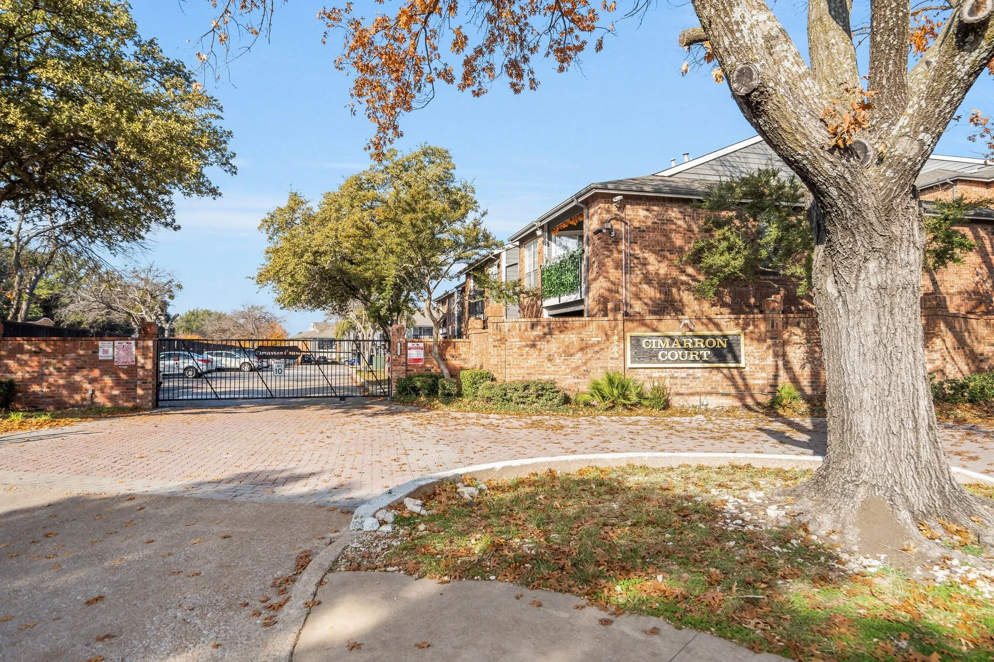 Condominium For Sale in Collin County , 18333 Roehampton Drive 1323, Dallas, Texas 75252, 1 Bedroom, 1 Bathroom, Garage spaces, 448 Sqft, built in 1985, mls#21336036, Real Estate Agent in Dallas, Homes For Sale in Collin county, Homes For Sale in Dallas, Realtor in Dallas Texas, Real Estate Brokerage Independent Realty Texas, Luminita Cordes Realtor