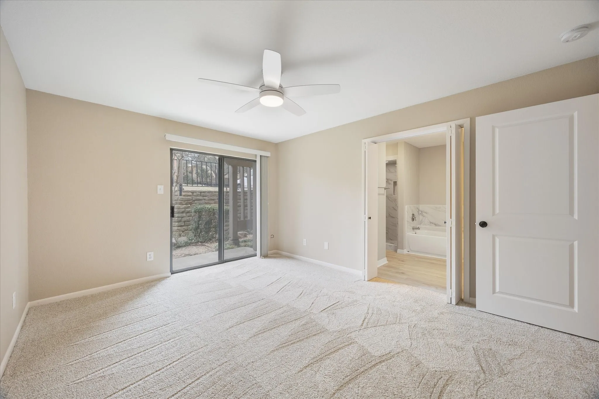 Condominium For Rent in Rockwall County , 1041 Signal Ridge Place, Rockwall, Texas 75032, 2 Bedroom, 2 Bathroom, Garage spaces, 1,155 Sqft, built in 1984, mls#21336531, Real Estate Agent in Rockwall, Homes For Rent in Rockwall county, Homes For Rent in Rockwall, Realtor in Rockwall Texas, Real Estate Brokerage Independent Realty Texas, Luminita Cordes Realtor