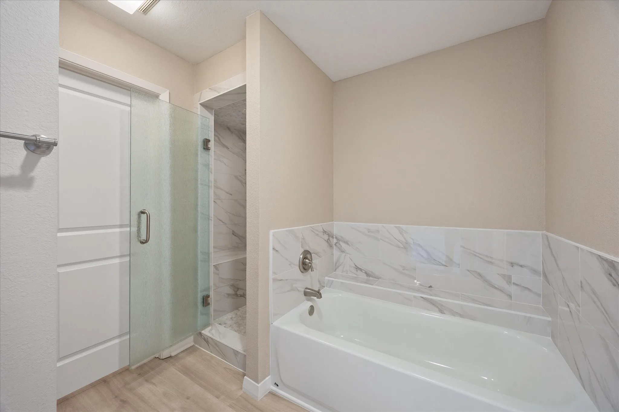 Condominium For Rent in Rockwall County , 1041 Signal Ridge Place, Rockwall, Texas 75032, 2 Bedroom, 2 Bathroom, Garage spaces, 1,155 Sqft, built in 1984, mls#21336531, Real Estate Agent in Rockwall, Homes For Rent in Rockwall county, Homes For Rent in Rockwall, Realtor in Rockwall Texas, Real Estate Brokerage Independent Realty Texas, Luminita Cordes Realtor