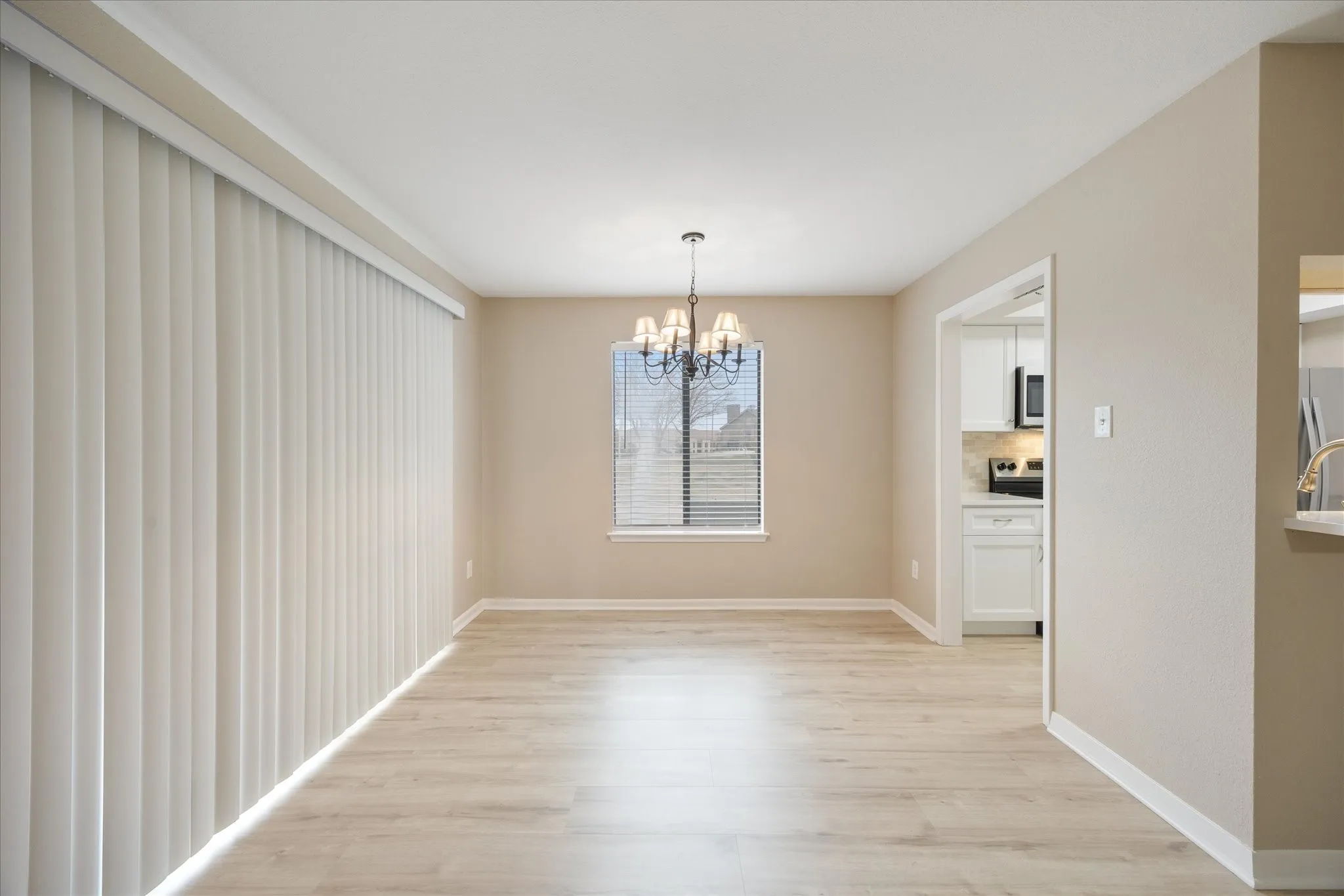 Condominium For Rent in Rockwall County , 1041 Signal Ridge Place, Rockwall, Texas 75032, 2 Bedroom, 2 Bathroom, Garage spaces, 1,155 Sqft, built in 1984, mls#21336531, Real Estate Agent in Rockwall, Homes For Rent in Rockwall county, Homes For Rent in Rockwall, Realtor in Rockwall Texas, Real Estate Brokerage Independent Realty Texas, Luminita Cordes Realtor