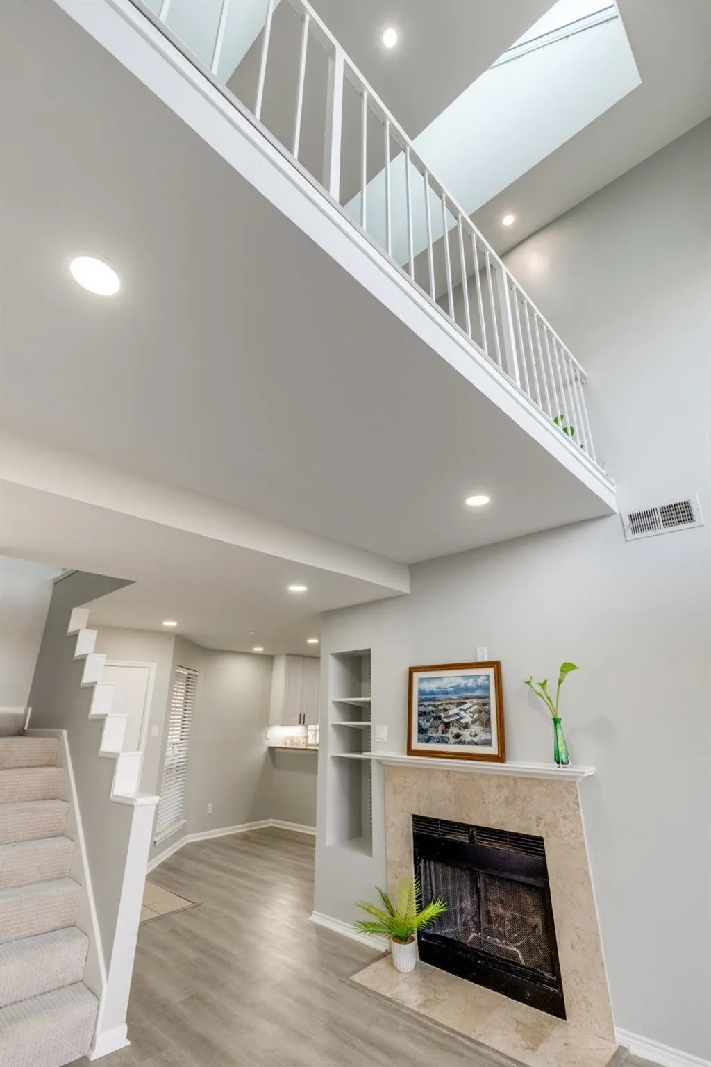 Condominium For Sale in Dallas County , 4221 Cole Avenue 202, Dallas, Texas 75205, 2 Bedroom, 2 Bathroom, 1 Garage spaces, 1,291 Sqft, built in 1983, mls#21336987, Real Estate Agent in Dallas, Homes For Sale in Dallas county, Homes For Sale in Dallas, Realtor in Dallas Texas, Real Estate Brokerage Independent Realty Texas, Luminita Cordes Realtor