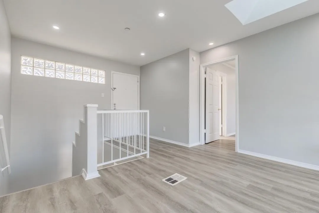 Condominium For Sale in Dallas County , 4221 Cole Avenue 202, Dallas, Texas 75205, 2 Bedroom, 2 Bathroom, 1 Garage spaces, 1,291 Sqft, built in 1983, mls#21336987, Real Estate Agent in Dallas, Homes For Sale in Dallas county, Homes For Sale in Dallas, Realtor in Dallas Texas, Real Estate Brokerage Independent Realty Texas, Luminita Cordes Realtor