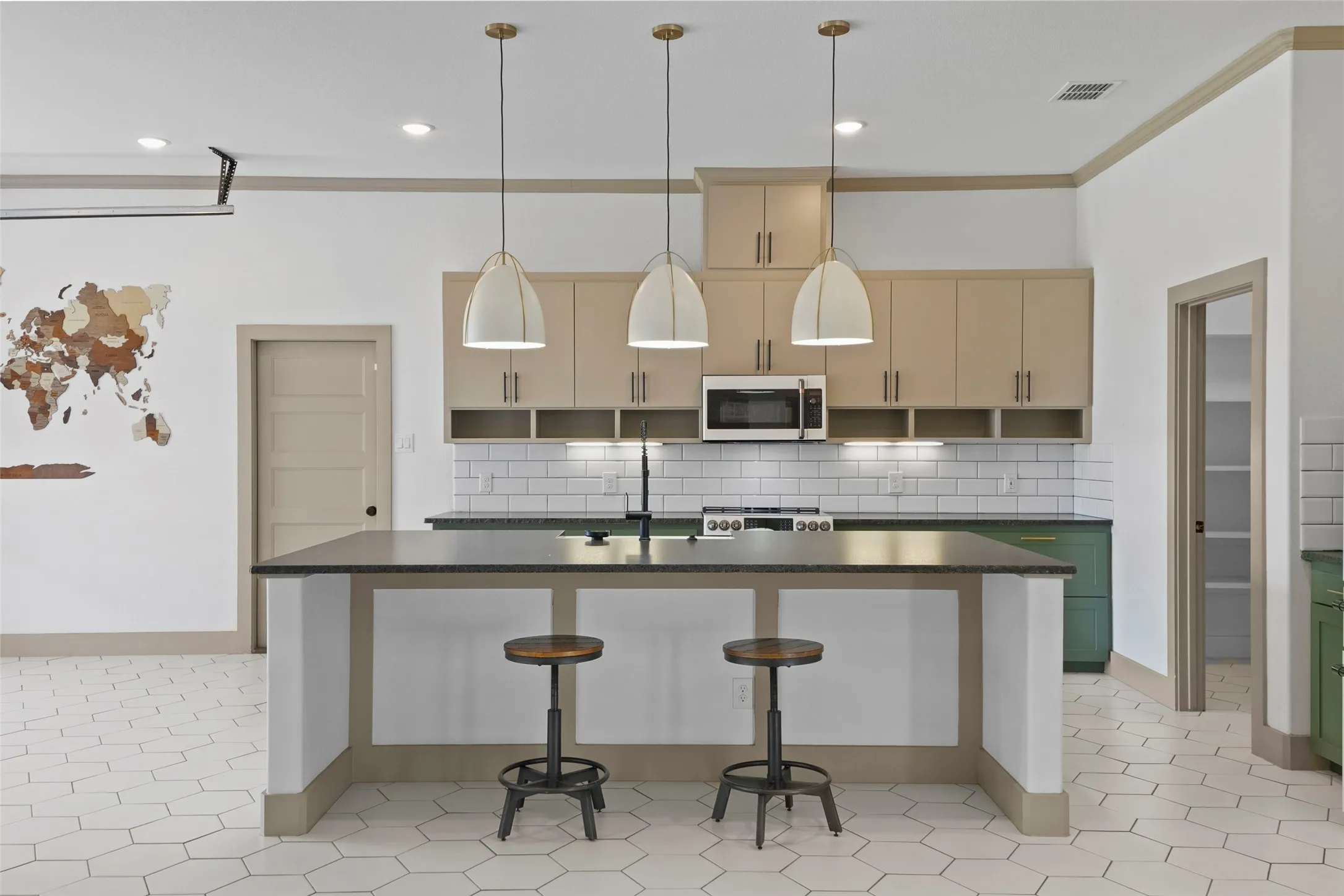 Single Family Residence For Sale in Johnson County , 3217 Bairds Lane, Burleson, Texas 76028, 3 Bedroom, 3 Bathroom, 2 Garage spaces, 2,952 Sqft, built in 2021, mls#21329861, Real Estate Agent in Burleson, Homes For Sale in Johnson county, Homes For Sale in Burleson, Realtor in Burleson Texas, Real Estate Brokerage Independent Realty Texas, Luminita Cordes Realtor