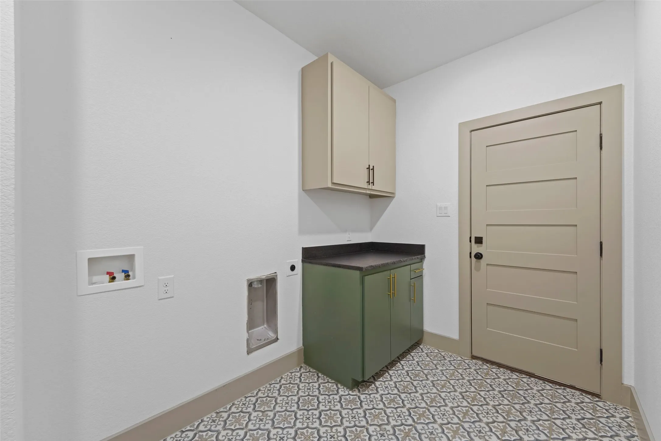 Single Family Residence For Sale in Johnson County , 3217 Bairds Lane, Burleson, Texas 76028, 3 Bedroom, 3 Bathroom, 2 Garage spaces, 2,952 Sqft, built in 2021, mls#21329861, Real Estate Agent in Burleson, Homes For Sale in Johnson county, Homes For Sale in Burleson, Realtor in Burleson Texas, Real Estate Brokerage Independent Realty Texas, Luminita Cordes Realtor