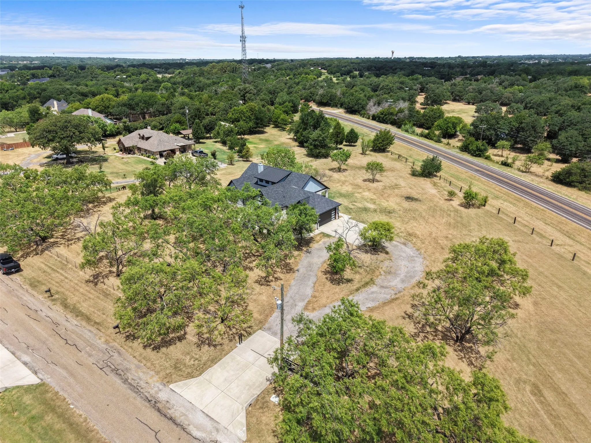 Single Family Residence For Sale in Johnson County , 3217 Bairds Lane, Burleson, Texas 76028, 3 Bedroom, 3 Bathroom, 2 Garage spaces, 2,952 Sqft, built in 2021, mls#21329861, Real Estate Agent in Burleson, Homes For Sale in Johnson county, Homes For Sale in Burleson, Realtor in Burleson Texas, Real Estate Brokerage Independent Realty Texas, Luminita Cordes Realtor
