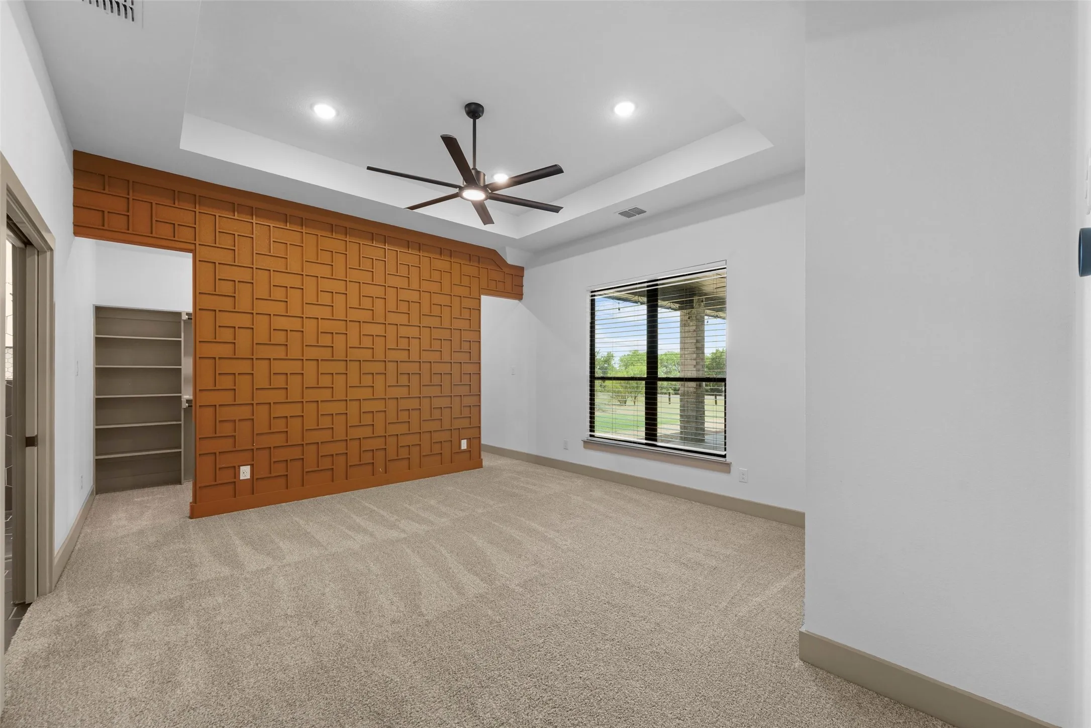 Single Family Residence For Sale in Johnson County , 3217 Bairds Lane, Burleson, Texas 76028, 3 Bedroom, 3 Bathroom, 2 Garage spaces, 2,952 Sqft, built in 2021, mls#21329861, Real Estate Agent in Burleson, Homes For Sale in Johnson county, Homes For Sale in Burleson, Realtor in Burleson Texas, Real Estate Brokerage Independent Realty Texas, Luminita Cordes Realtor