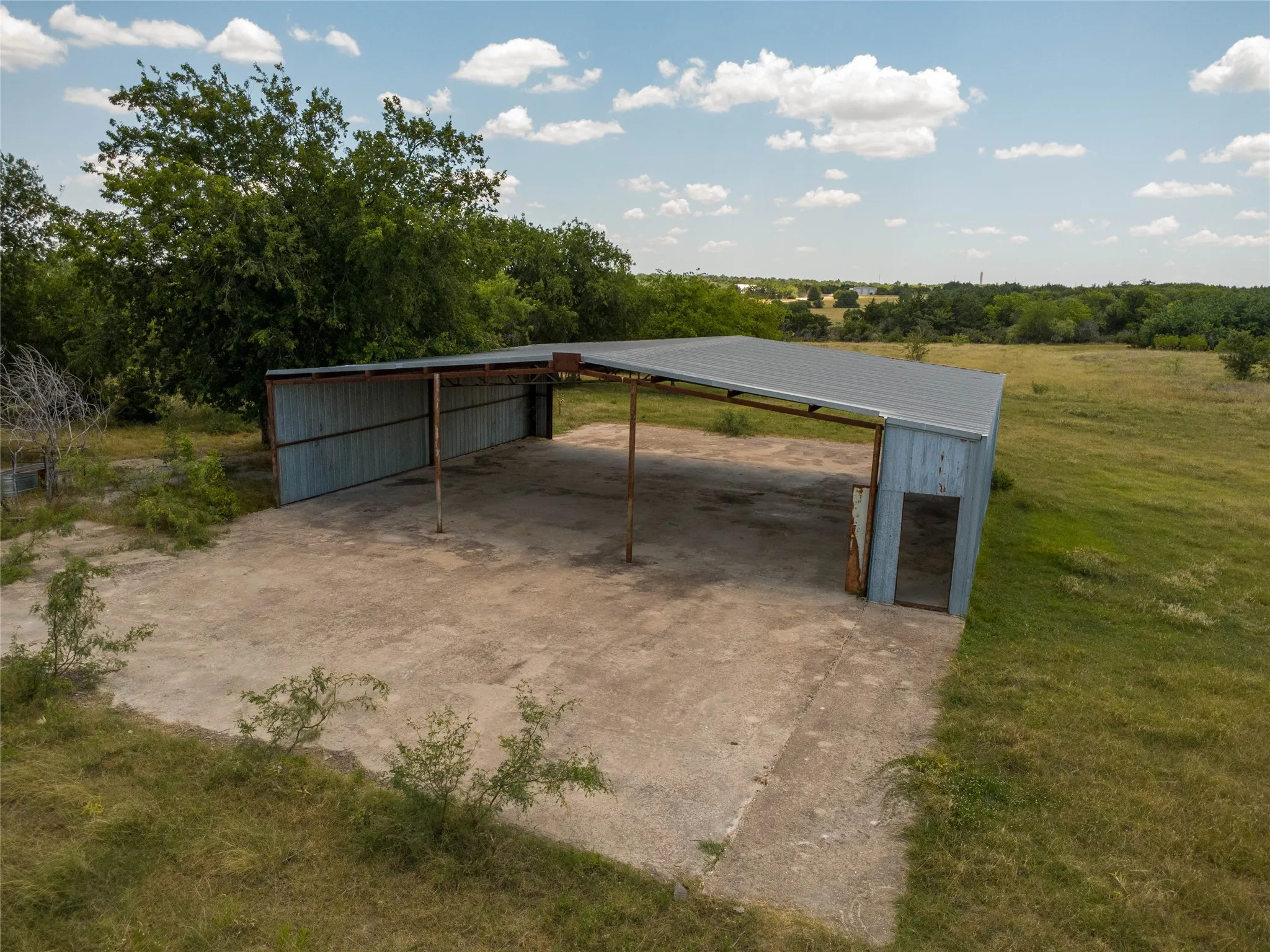 Ranch For Sale in Ellis County , 159 Bee Creek School House, Grandview, Texas 76050, 0, 0, Garage spaces, 0 Sqft, built in 0, Price $4,796,000, mls#21336497, Real Estate Agent in Grandview, Homes For Sale in Ellis county, Homes For Sale in Grandview, Realtor in Grandview Texas, Real Estate Brokerage Independent Realty Texas, Luminita Cordes Realtor