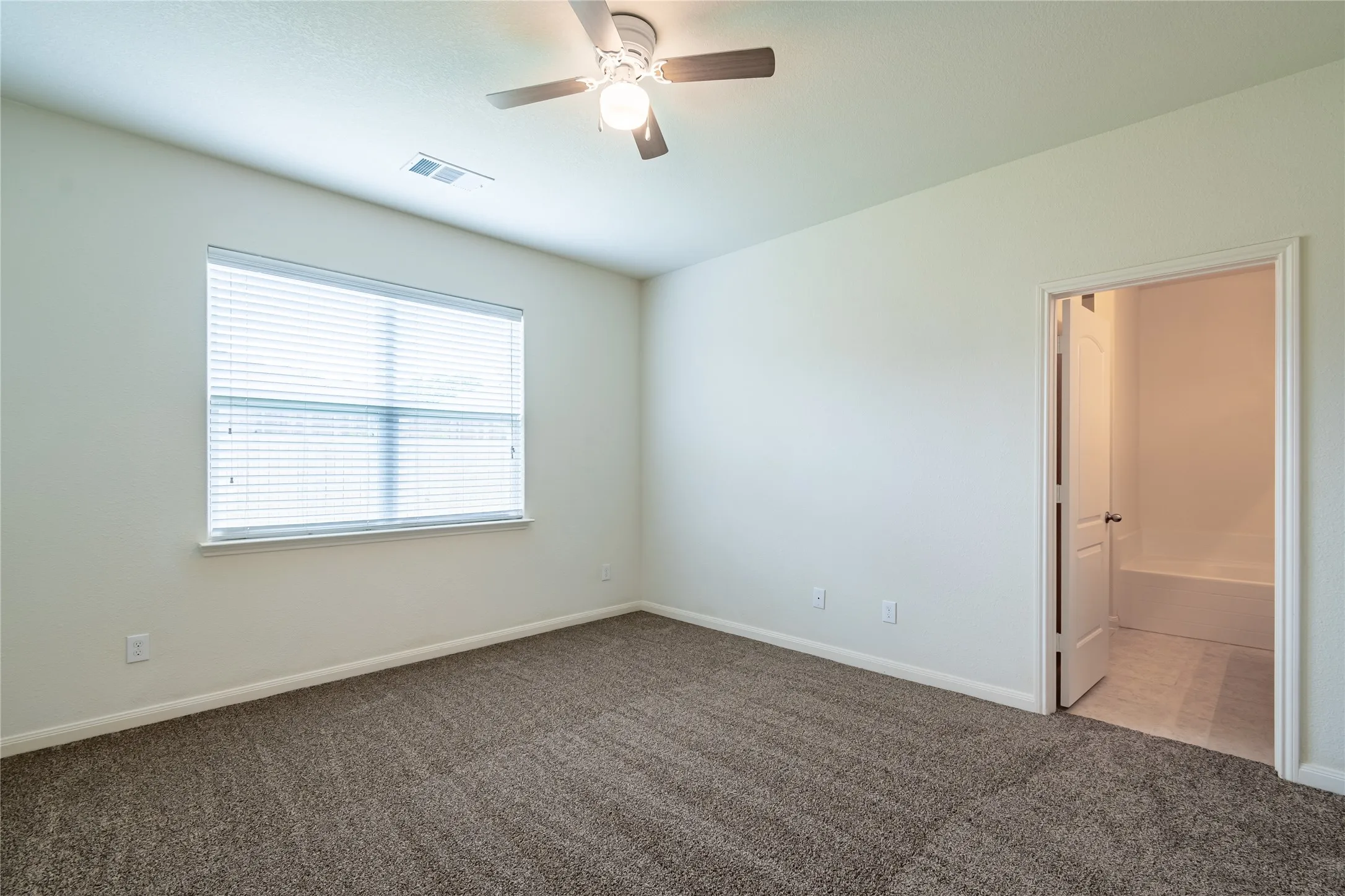 Single Family Residence For Rent in Collin County , 1911 Hot Springs Way, Princeton, Texas 75407, 3 Bedroom, 2 Bathroom, 2 Garage spaces, 1,619 Sqft, built in 2018, mls#21335502, Real Estate Agent in Princeton, Homes For Rent in Collin county, Homes For Rent in Princeton, Realtor in Princeton Texas, Real Estate Brokerage Independent Realty Texas, Luminita Cordes Realtor
