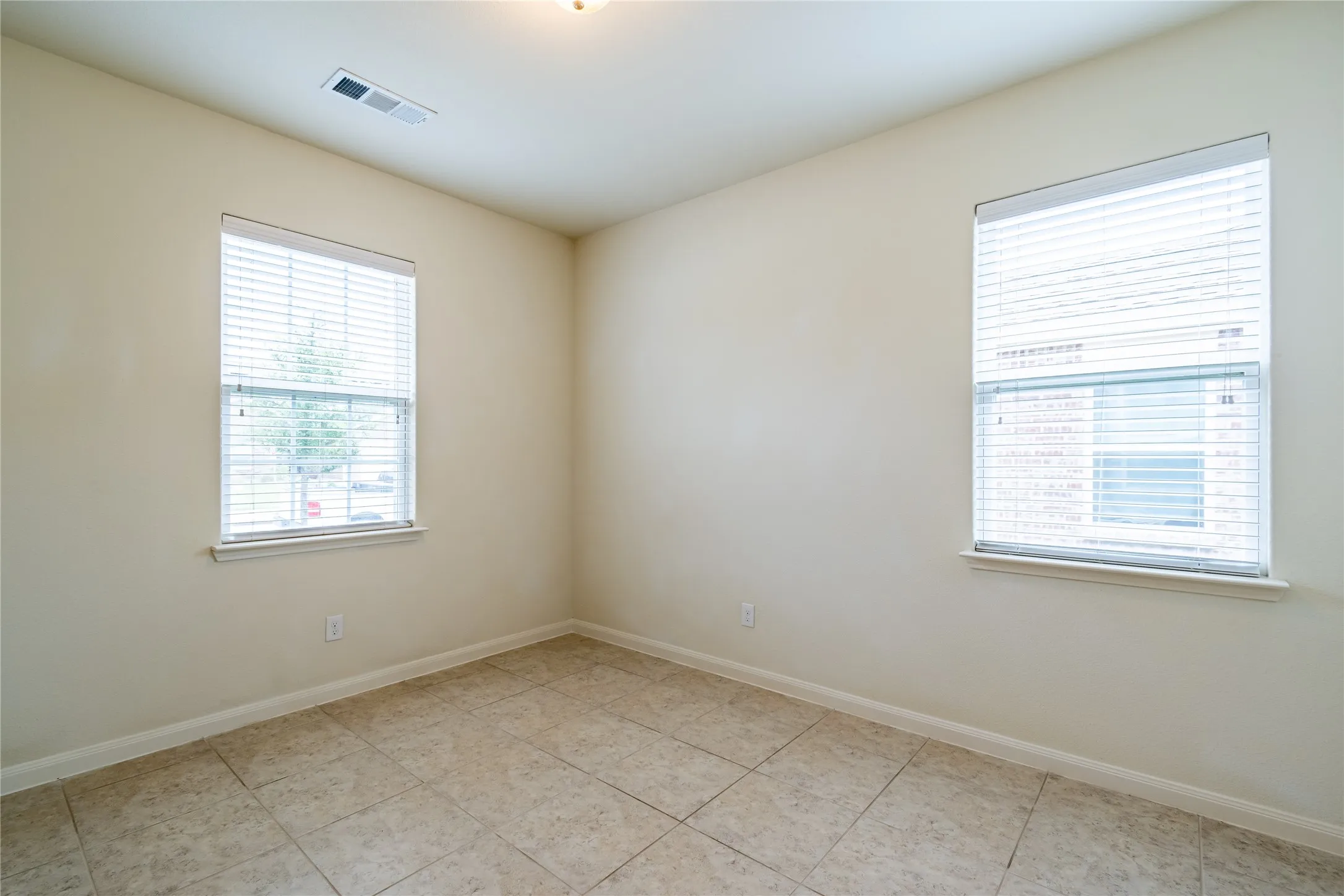 Single Family Residence For Rent in Collin County , 1911 Hot Springs Way, Princeton, Texas 75407, 3 Bedroom, 2 Bathroom, 2 Garage spaces, 1,619 Sqft, built in 2018, mls#21335502, Real Estate Agent in Princeton, Homes For Rent in Collin county, Homes For Rent in Princeton, Realtor in Princeton Texas, Real Estate Brokerage Independent Realty Texas, Luminita Cordes Realtor