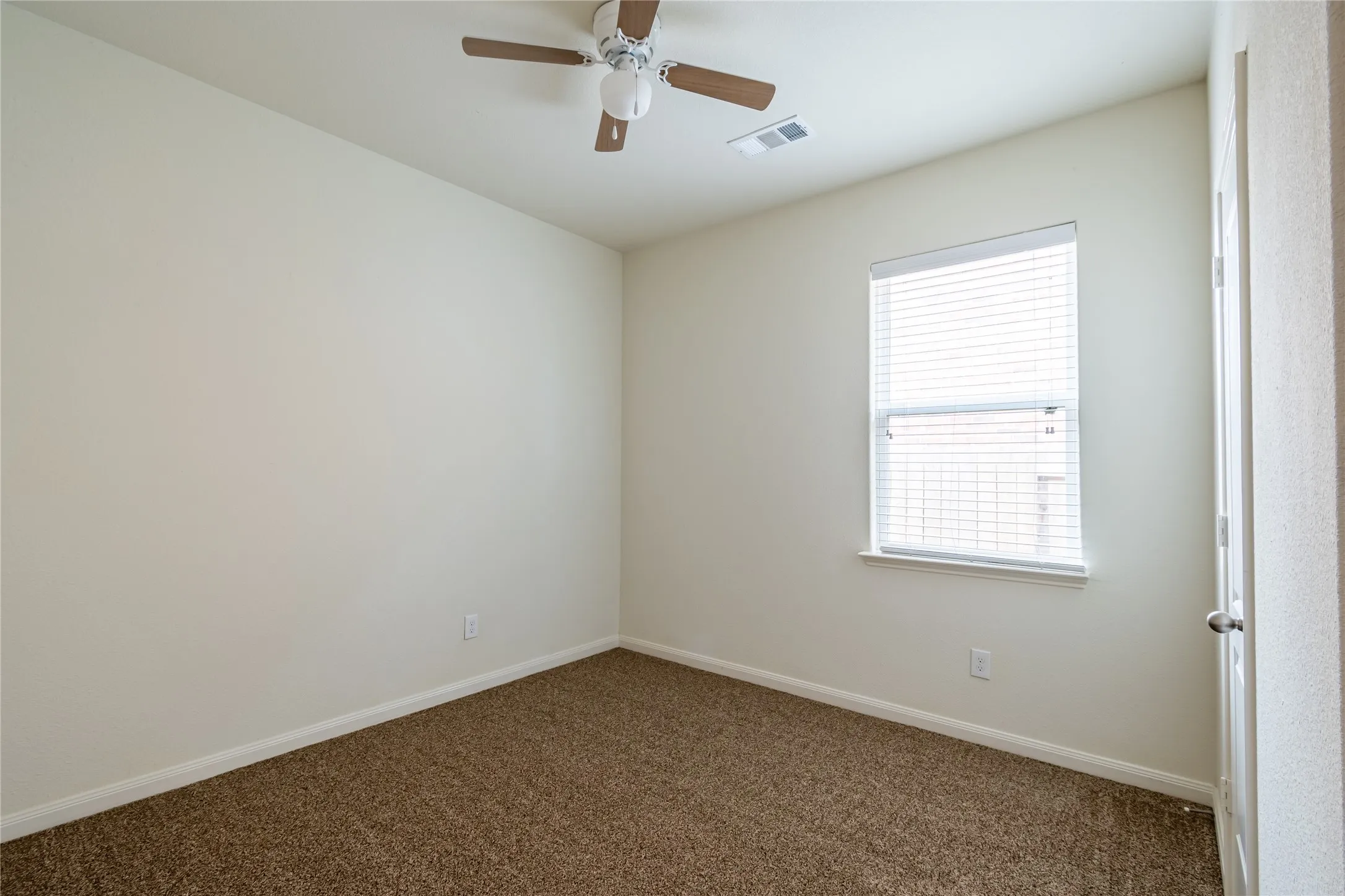 Single Family Residence For Rent in Collin County , 1911 Hot Springs Way, Princeton, Texas 75407, 3 Bedroom, 2 Bathroom, 2 Garage spaces, 1,619 Sqft, built in 2018, mls#21335502, Real Estate Agent in Princeton, Homes For Rent in Collin county, Homes For Rent in Princeton, Realtor in Princeton Texas, Real Estate Brokerage Independent Realty Texas, Luminita Cordes Realtor