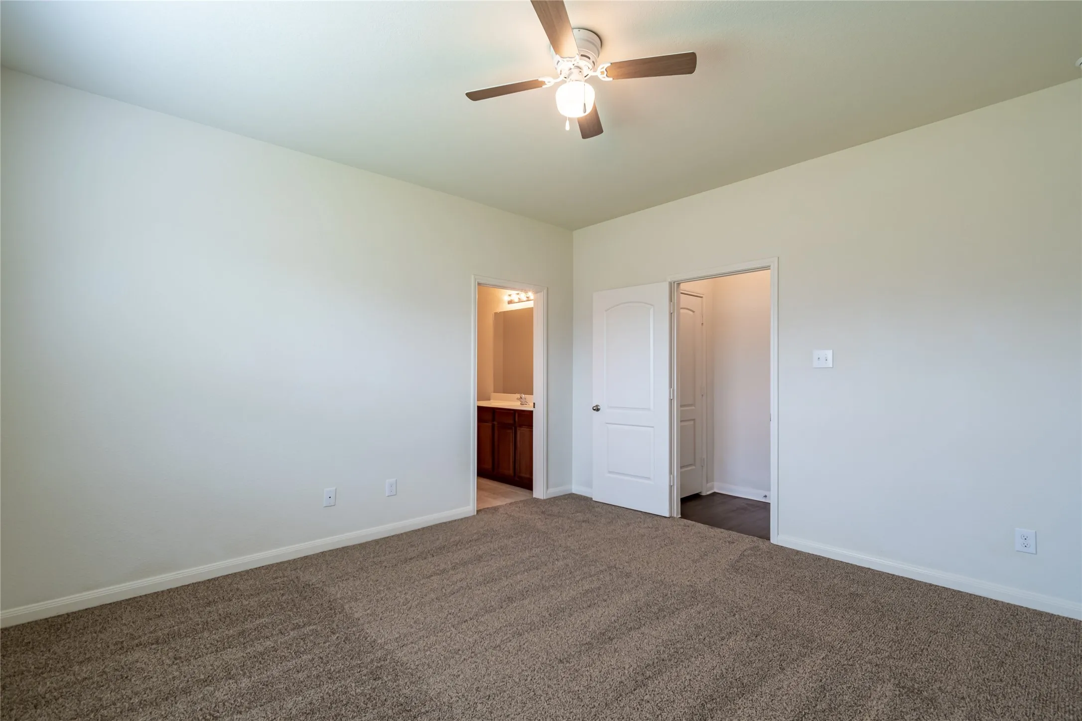 Single Family Residence For Rent in Collin County , 1911 Hot Springs Way, Princeton, Texas 75407, 3 Bedroom, 2 Bathroom, 2 Garage spaces, 1,619 Sqft, built in 2018, mls#21335502, Real Estate Agent in Princeton, Homes For Rent in Collin county, Homes For Rent in Princeton, Realtor in Princeton Texas, Real Estate Brokerage Independent Realty Texas, Luminita Cordes Realtor