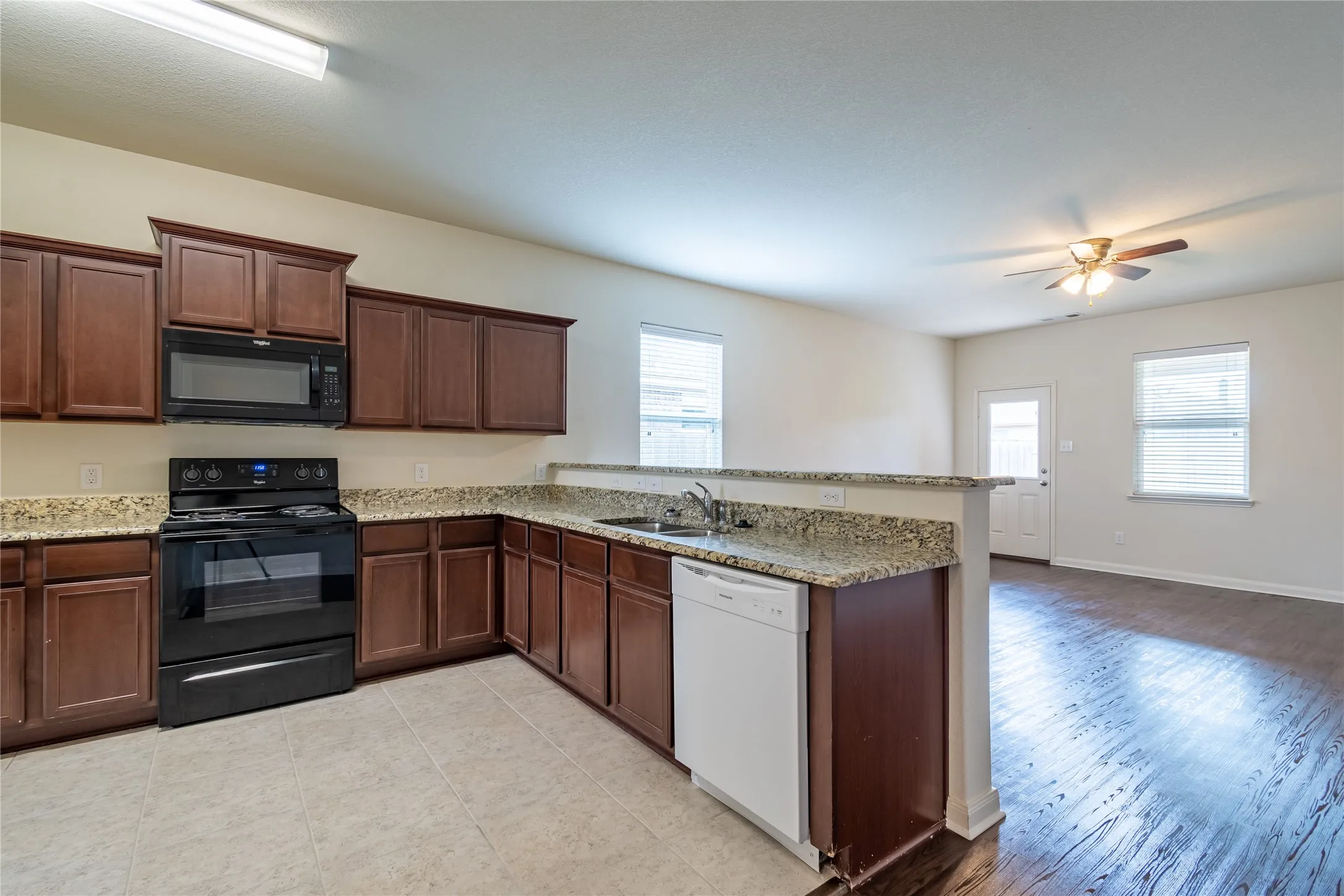 Single Family Residence For Rent in Collin County , 1911 Hot Springs Way, Princeton, Texas 75407, 3 Bedroom, 2 Bathroom, 2 Garage spaces, 1,619 Sqft, built in 2018, mls#21335502, Real Estate Agent in Princeton, Homes For Rent in Collin county, Homes For Rent in Princeton, Realtor in Princeton Texas, Real Estate Brokerage Independent Realty Texas, Luminita Cordes Realtor