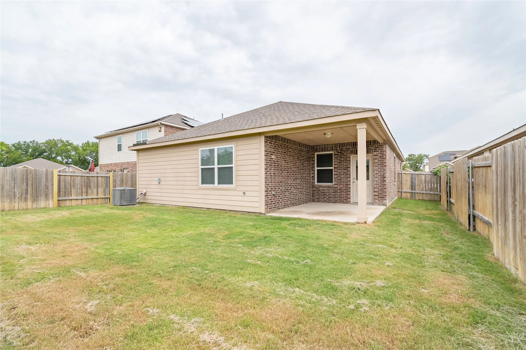 Single Family Residence For Rent in Collin County , 1911 Hot Springs Way, Princeton, Texas 75407, 3 Bedroom, 2 Bathroom, 2 Garage spaces, 1,619 Sqft, built in 2018, mls#21335502, Real Estate Agent in Princeton, Homes For Rent in Collin county, Homes For Rent in Princeton, Realtor in Princeton Texas, Real Estate Brokerage Independent Realty Texas, Luminita Cordes Realtor