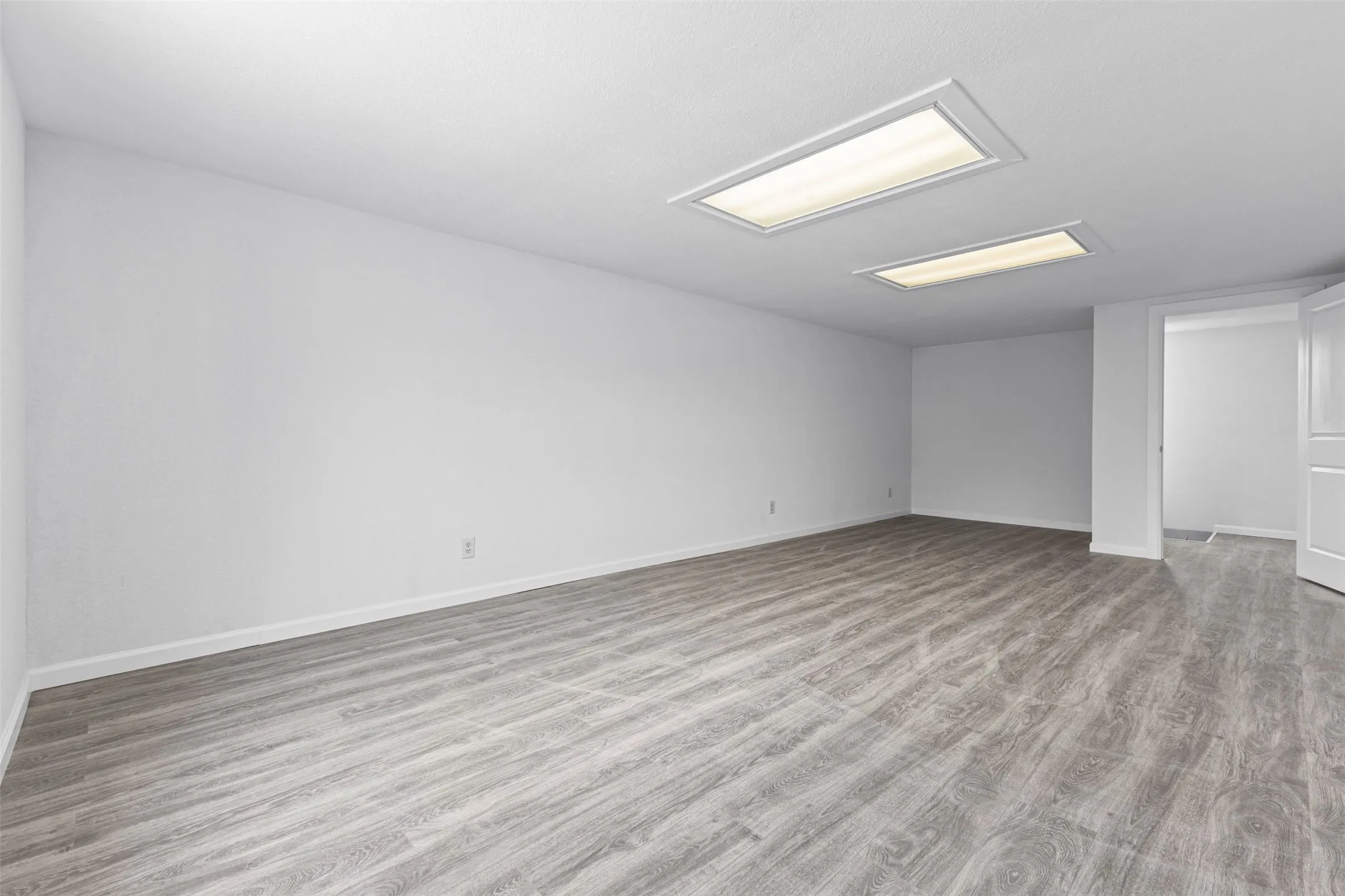 Single Family Residence For Sale in Tarrant County , 6709 Gillis Johnson Street, Fort Worth, Texas 76179, 3 Bedroom, 2 Bathroom, 2 Garage spaces, 1,404 Sqft, built in 1975, mls#21335353, Real Estate Agent in Fort Worth, Homes For Sale in Tarrant county, Homes For Sale in Fort Worth, Realtor in Fort Worth Texas, Real Estate Brokerage Independent Realty Texas, Luminita Cordes Realtor