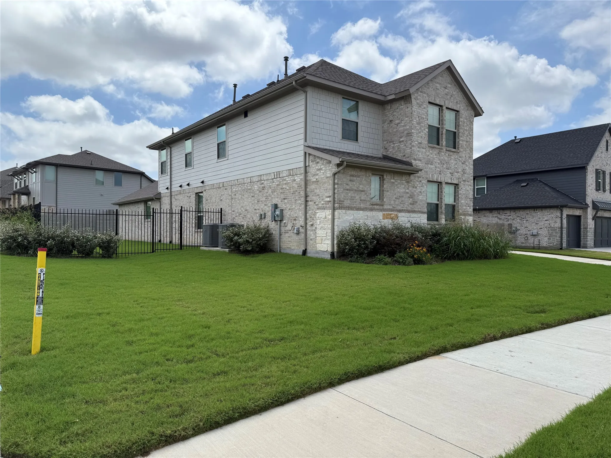 Single Family Residence For Rent in Collin County , 2708 Andesite Road, Mc Kinney, Texas 75071, 6 Bedroom, 4 Bathroom, 1 Garage spaces, 3,871 Sqft, built in 2024, mls#21337021, Real Estate Agent in Mc Kinney, Homes For Rent in Collin county, Homes For Rent in Mc Kinney, Realtor in Mc Kinney Texas, Real Estate Brokerage Independent Realty Texas, Luminita Cordes Realtor