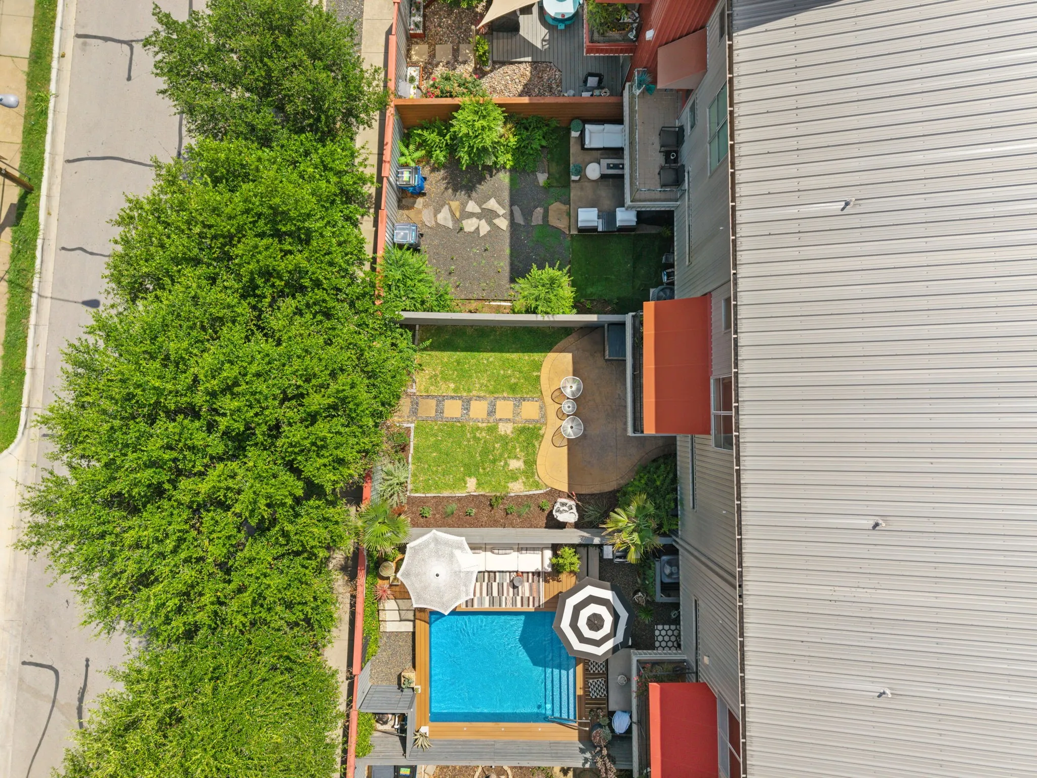 Townhouse For Rent in Dallas County , 4213 Dickason Avenue 9, Dallas, Texas 75219, 2 Bedroom, 2 Bathroom, 2 Garage spaces, 1,974 Sqft, built in 2004, mls#21337002, Real Estate Agent in Dallas, Homes For Rent in Dallas county, Homes For Rent in Dallas, Realtor in Dallas Texas, Real Estate Brokerage Independent Realty Texas, Luminita Cordes Realtor