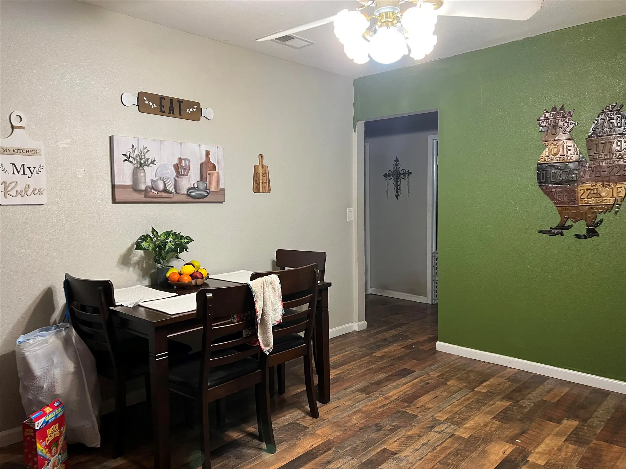 Kitchen dining combo