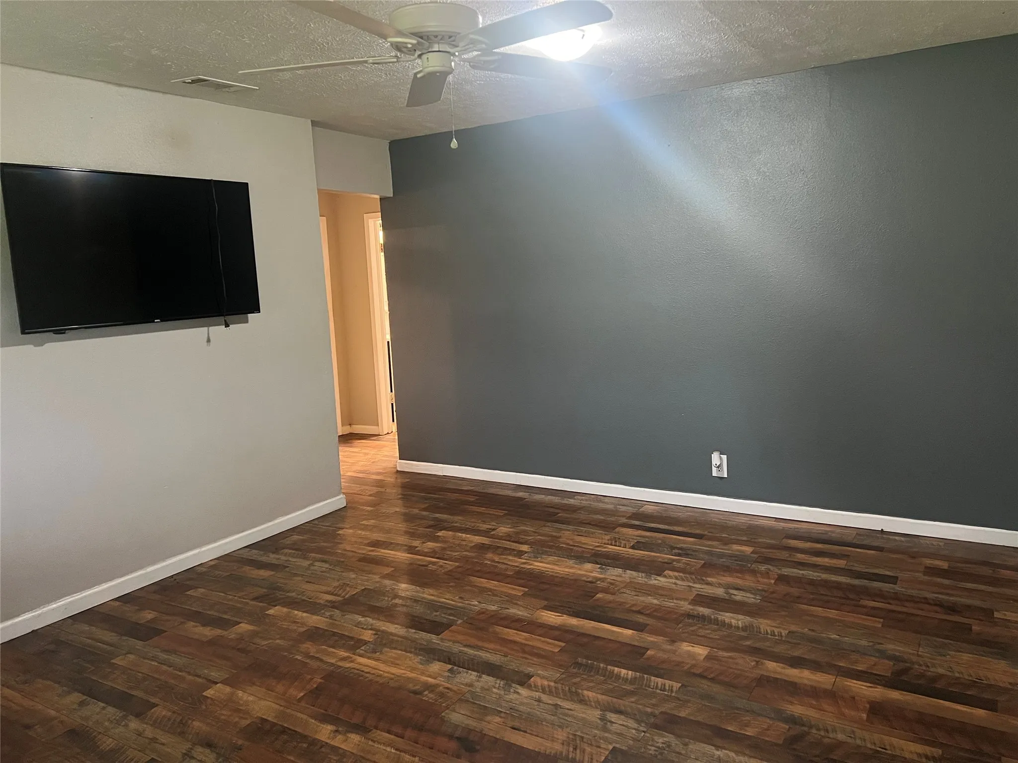 Lining room 3