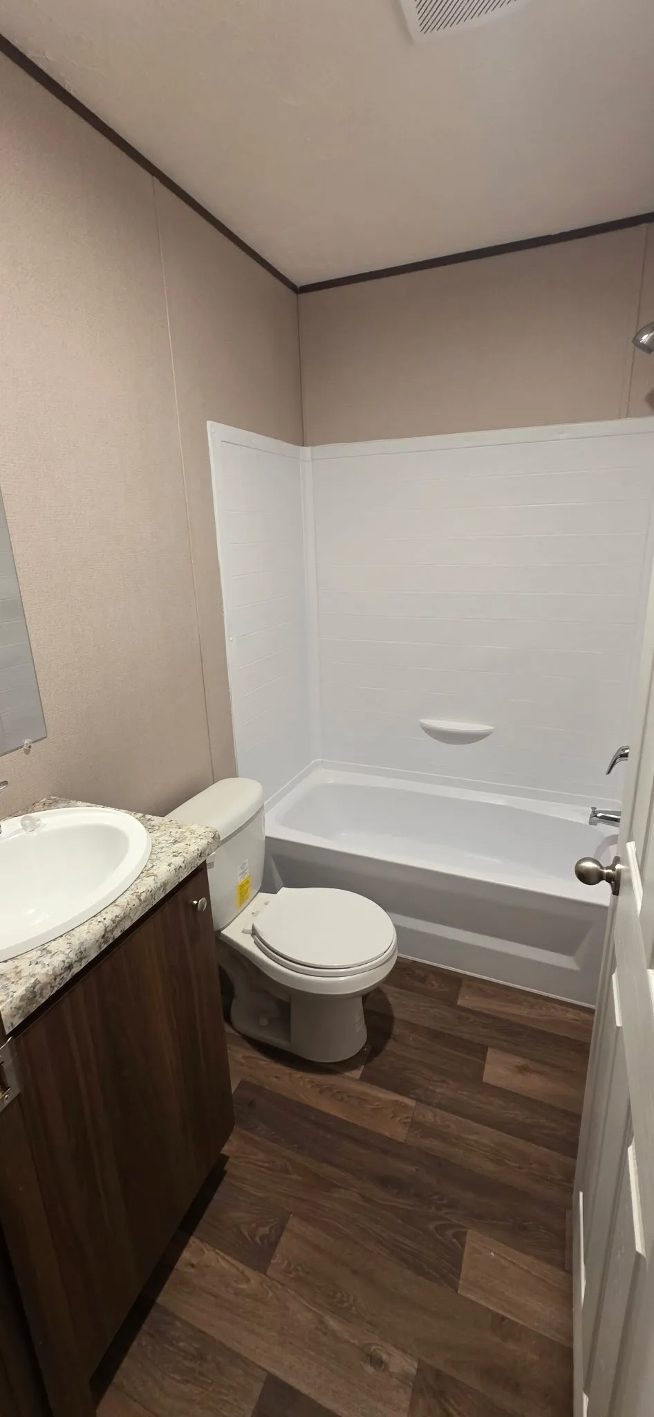 Mobile Home For Rent in Hill County , 225 HCR 2127, Whitney, Texas 76692, 3 Bedroom, 2 Bathroom, Garage spaces, 1,050 Sqft, built in 2025, mls#21336594, Real Estate Agent in Whitney, Homes For Rent in Hill county, Homes For Rent in Whitney, Realtor in Whitney Texas, Real Estate Brokerage Independent Realty Texas, Luminita Cordes Realtor