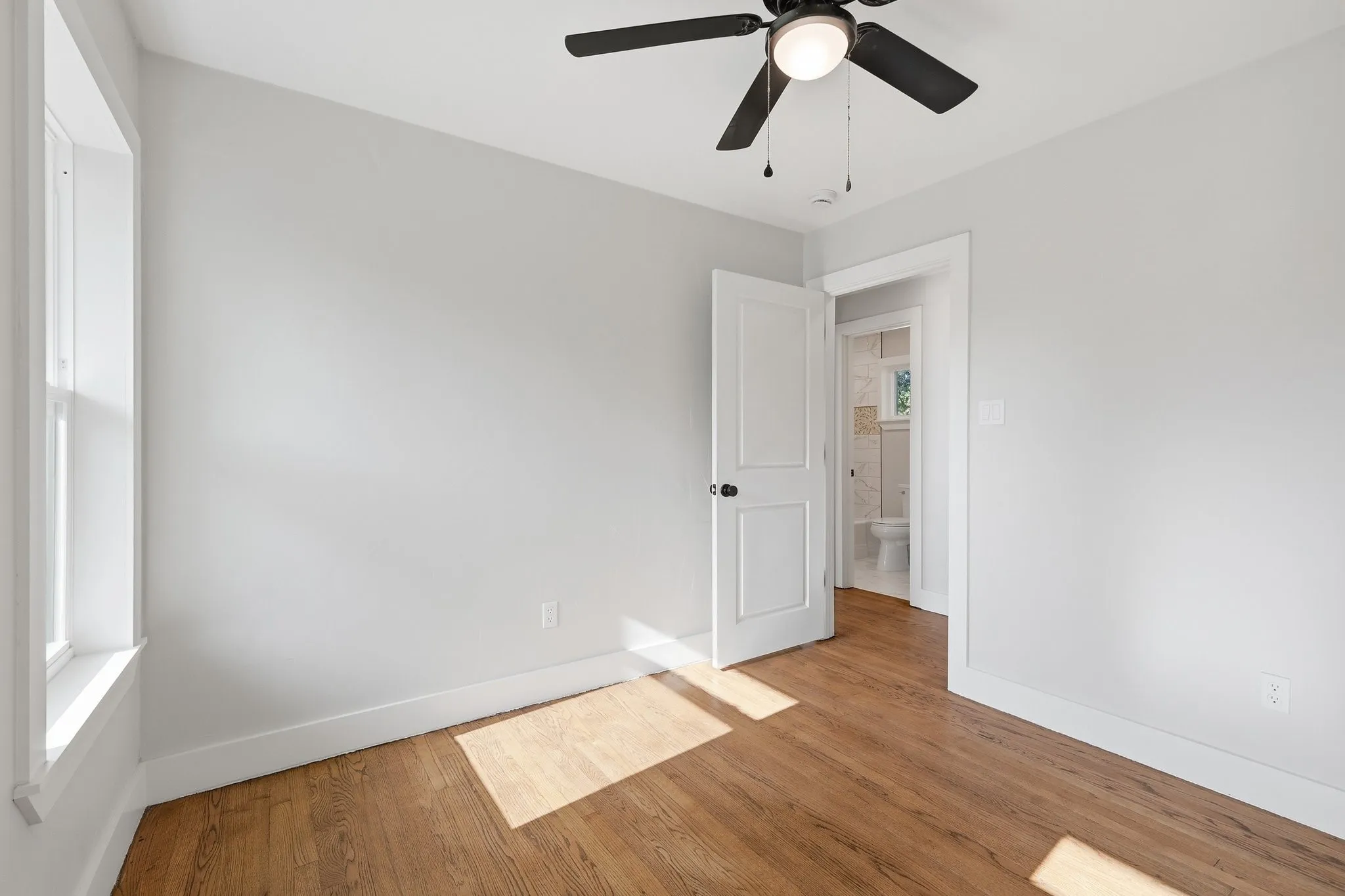 Single Family Residence For Sale in Denton County , 385 Crockett, Lewisville, Texas 75057, 4 Bedrooms, 2 Bathrooms, Garage spaces, 1,478 Sqft, built in 1955, Price $399,900, mls#21336978, Real Estate Agent in Lewisville, Homes For Sale in Denton county, Homes For Sale in Lewisville, Realtor in Lewisville Texas, Real Estate Brokerage Independent Realty Texas, Luminita Cordes Realtor