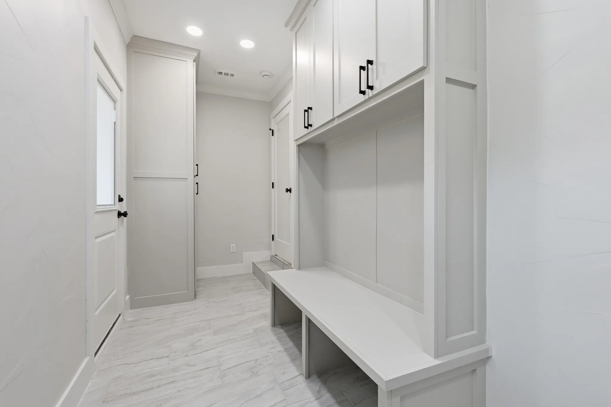 Single Family Residence For Sale in Denton County , 385 Crockett, Lewisville, Texas 75057, 4 Bedrooms, 2 Bathrooms, Garage spaces, 1,478 Sqft, built in 1955, Price $399,900, mls#21336978, Real Estate Agent in Lewisville, Homes For Sale in Denton county, Homes For Sale in Lewisville, Realtor in Lewisville Texas, Real Estate Brokerage Independent Realty Texas, Luminita Cordes Realtor