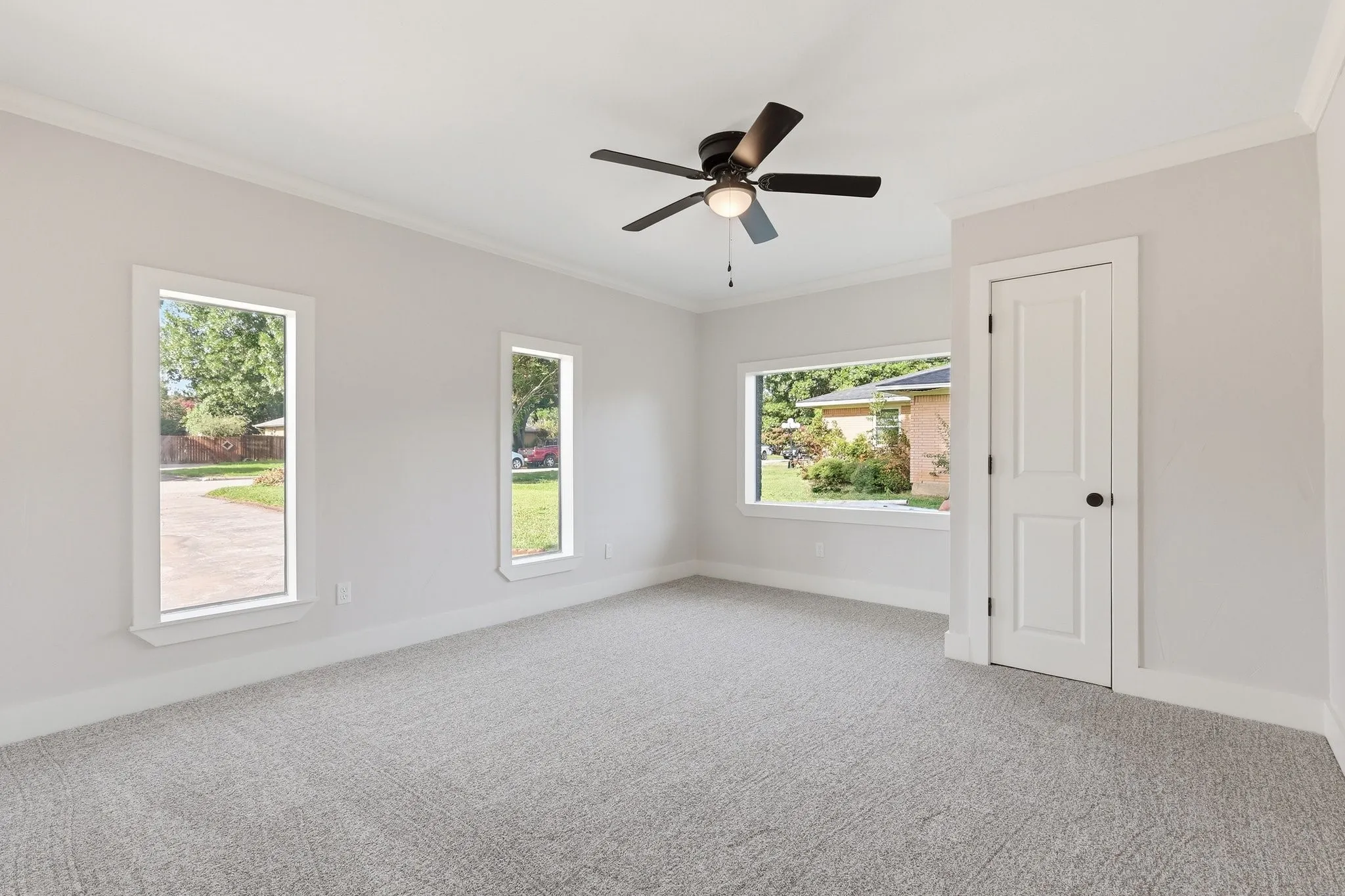 Single Family Residence For Sale in Denton County , 385 Crockett, Lewisville, Texas 75057, 4 Bedrooms, 2 Bathrooms, Garage spaces, 1,478 Sqft, built in 1955, Price $399,900, mls#21336978, Real Estate Agent in Lewisville, Homes For Sale in Denton county, Homes For Sale in Lewisville, Realtor in Lewisville Texas, Real Estate Brokerage Independent Realty Texas, Luminita Cordes Realtor