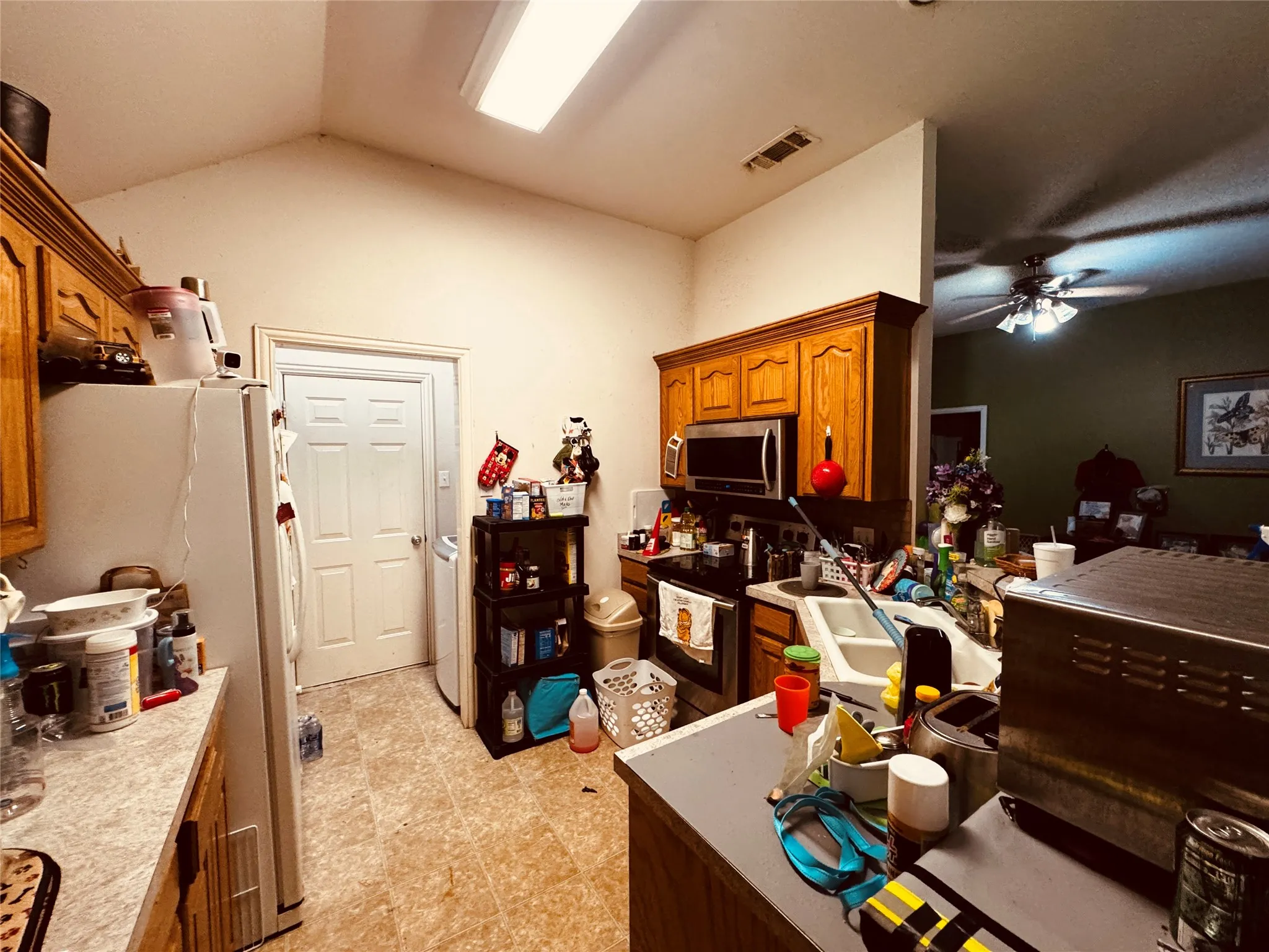 Single Family Residence For Sale in Fannin County , 106 Oak Lane, Ladonia, Texas 75449, 3 Bedroom, 2 Bathroom, 2 Garage spaces, 1,276 Sqft, built in 2004, mls#21337067, Real Estate Agent in Ladonia, Homes For Sale in Fannin county, Homes For Sale in Ladonia, Realtor in Ladonia Texas, Real Estate Brokerage Independent Realty Texas, Luminita Cordes Realtor