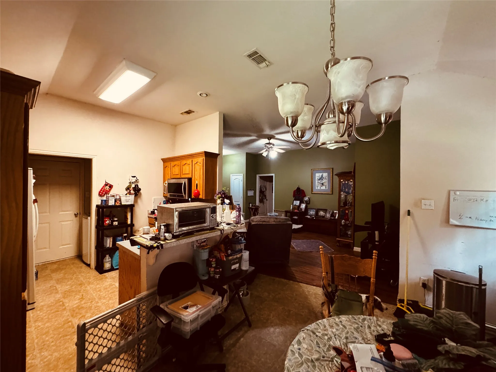 Single Family Residence For Sale in Fannin County , 106 Oak Lane, Ladonia, Texas 75449, 3 Bedroom, 2 Bathroom, 2 Garage spaces, 1,276 Sqft, built in 2004, mls#21337067, Real Estate Agent in Ladonia, Homes For Sale in Fannin county, Homes For Sale in Ladonia, Realtor in Ladonia Texas, Real Estate Brokerage Independent Realty Texas, Luminita Cordes Realtor