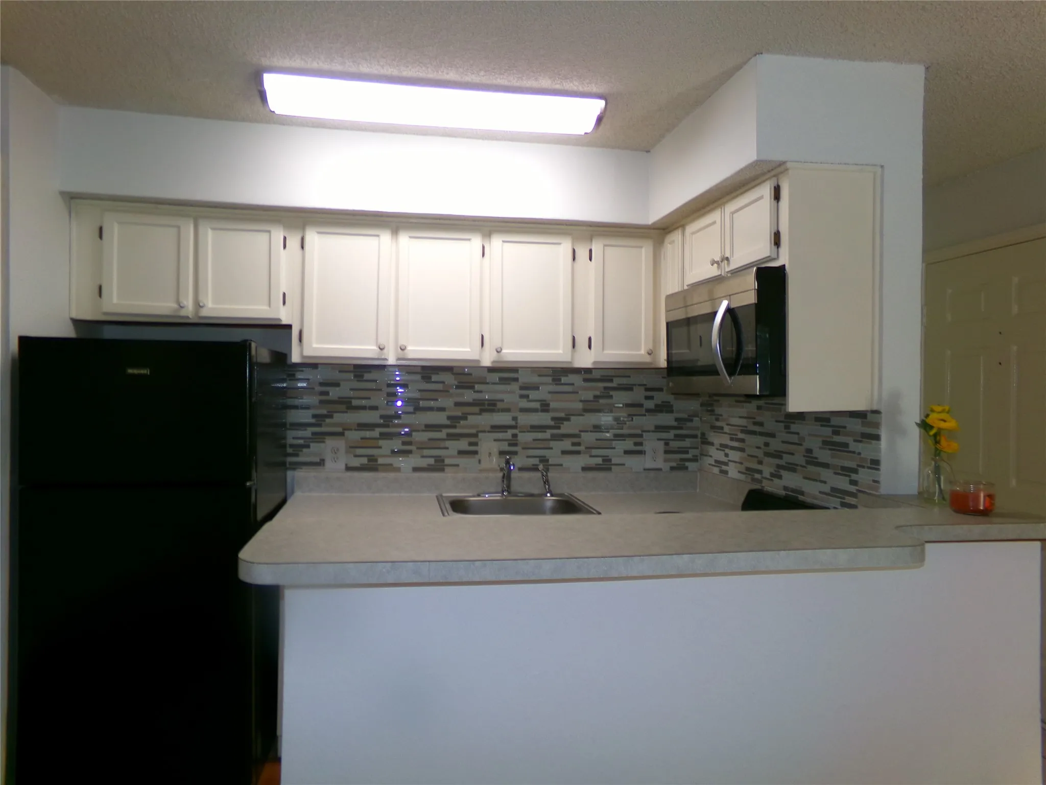 Condominium For Sale in Tarrant County , 2311 Basil Drive C304, Arlington, Texas 76006, 1 Bedroom, 1 Bathroom, Garage spaces, 486 Sqft, built in 1981, mls#21335870, Real Estate Agent in Arlington, Homes For Sale in Tarrant county, Homes For Sale in Arlington, Realtor in Arlington Texas, Real Estate Brokerage Independent Realty Texas, Luminita Cordes Realtor
