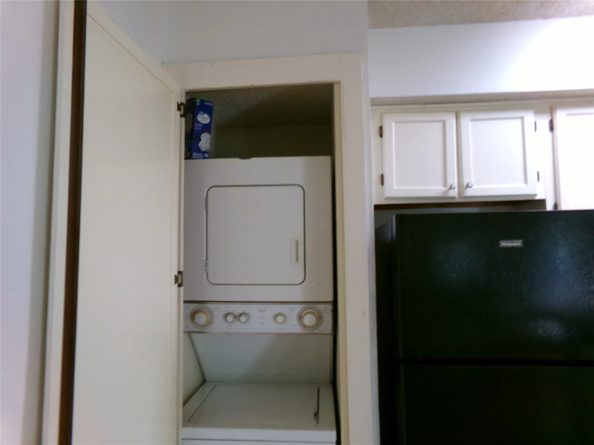 Condominium For Sale in Tarrant County , 2311 Basil Drive C304, Arlington, Texas 76006, 1 Bedroom, 1 Bathroom, Garage spaces, 486 Sqft, built in 1981, mls#21335870, Real Estate Agent in Arlington, Homes For Sale in Tarrant county, Homes For Sale in Arlington, Realtor in Arlington Texas, Real Estate Brokerage Independent Realty Texas, Luminita Cordes Realtor