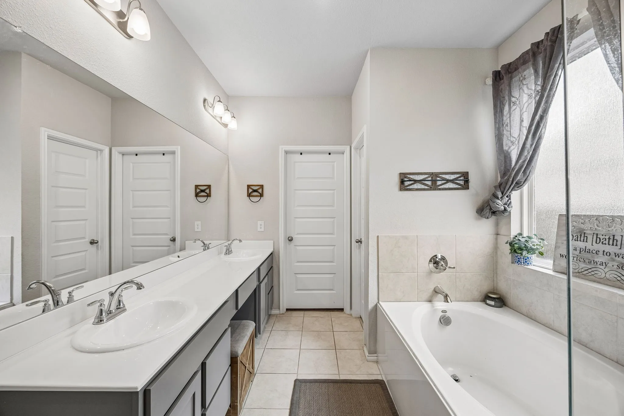 Single Family Residence For Sale in Rockwall County , 3110 Estuary Drive, Royse City, Texas 75189, 4 Bedroom, 4 Bathroom, 2 Garage spaces, 2,843 Sqft, built in 2021, mls#21337083, Real Estate Agent in Royse City, Homes For Sale in Rockwall county, Homes For Sale in Royse City, Realtor in Royse City Texas, Real Estate Brokerage Independent Realty Texas, Luminita Cordes Realtor