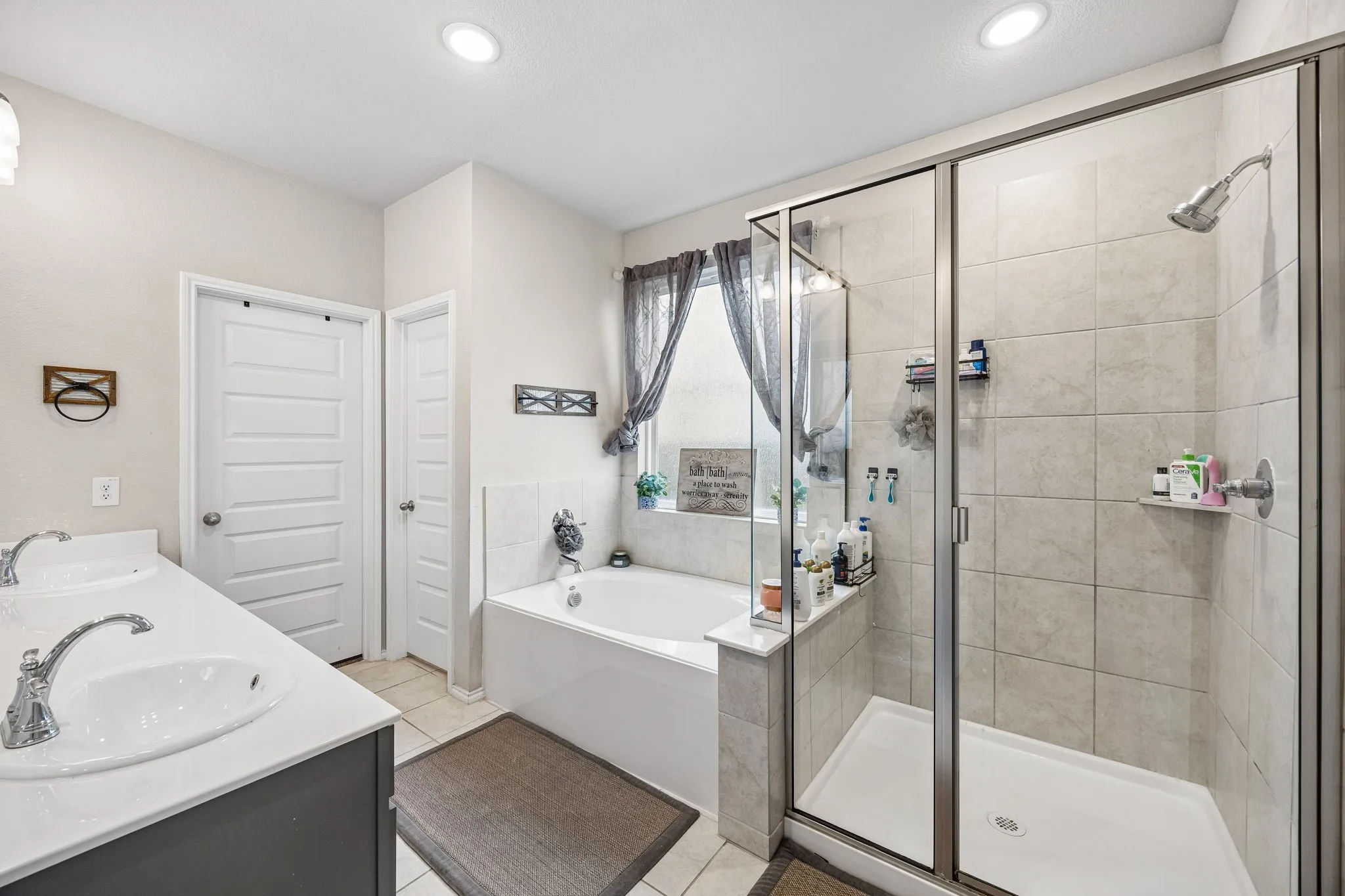 Single Family Residence For Sale in Rockwall County , 3110 Estuary Drive, Royse City, Texas 75189, 4 Bedroom, 4 Bathroom, 2 Garage spaces, 2,843 Sqft, built in 2021, mls#21337083, Real Estate Agent in Royse City, Homes For Sale in Rockwall county, Homes For Sale in Royse City, Realtor in Royse City Texas, Real Estate Brokerage Independent Realty Texas, Luminita Cordes Realtor