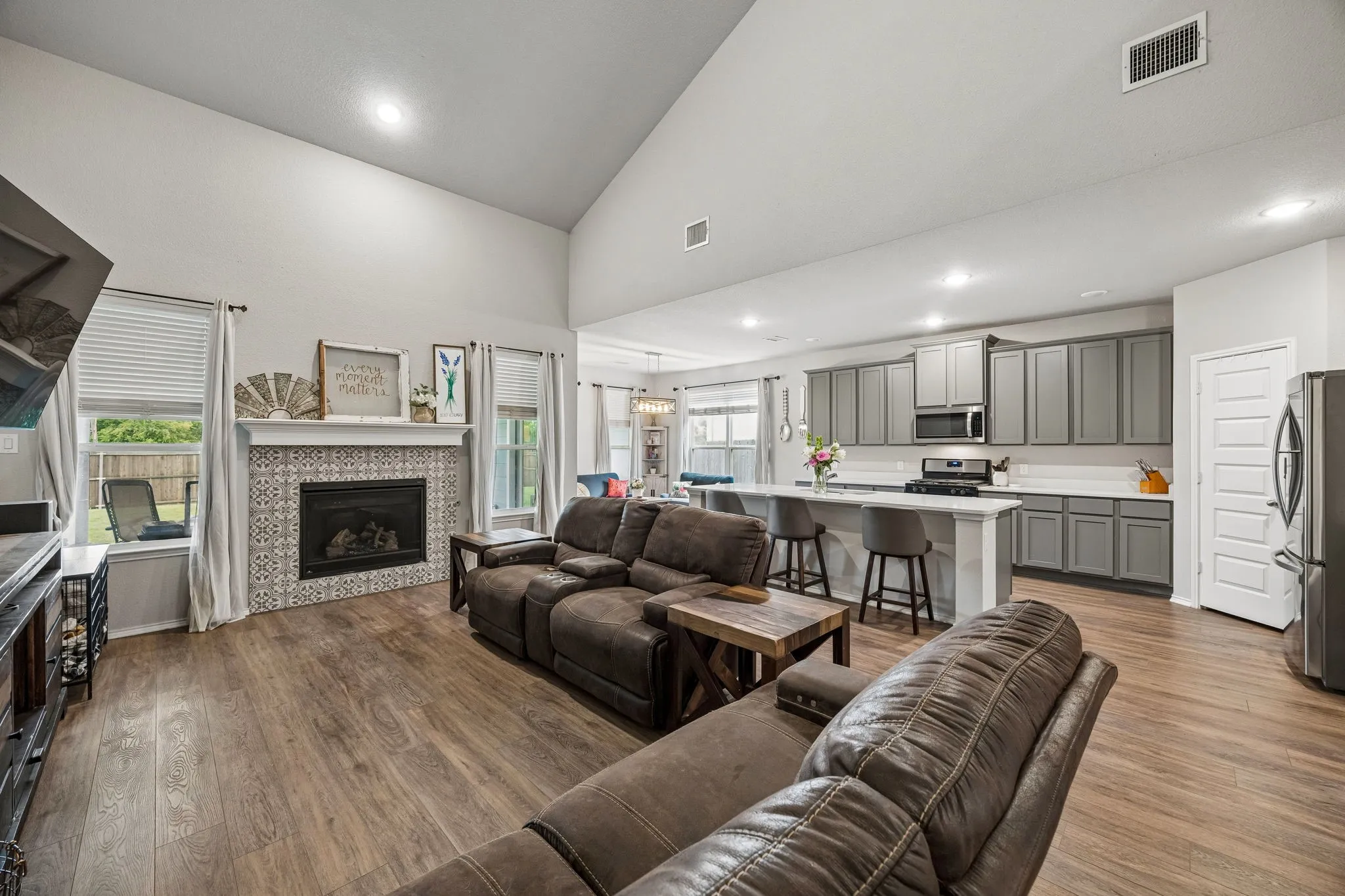 Single Family Residence For Sale in Rockwall County , 3110 Estuary Drive, Royse City, Texas 75189, 4 Bedroom, 4 Bathroom, 2 Garage spaces, 2,843 Sqft, built in 2021, mls#21337083, Real Estate Agent in Royse City, Homes For Sale in Rockwall county, Homes For Sale in Royse City, Realtor in Royse City Texas, Real Estate Brokerage Independent Realty Texas, Luminita Cordes Realtor