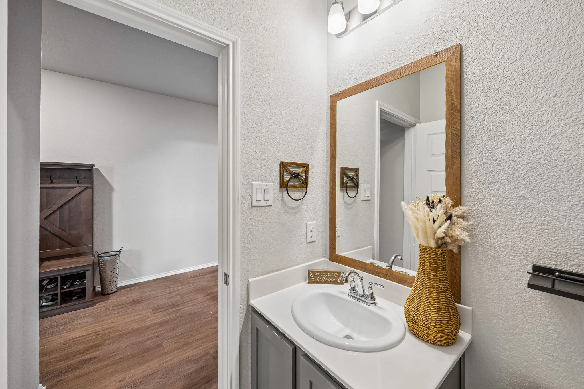 Single Family Residence For Sale in Rockwall County , 3110 Estuary Drive, Royse City, Texas 75189, 4 Bedroom, 4 Bathroom, 2 Garage spaces, 2,843 Sqft, built in 2021, mls#21337083, Real Estate Agent in Royse City, Homes For Sale in Rockwall county, Homes For Sale in Royse City, Realtor in Royse City Texas, Real Estate Brokerage Independent Realty Texas, Luminita Cordes Realtor