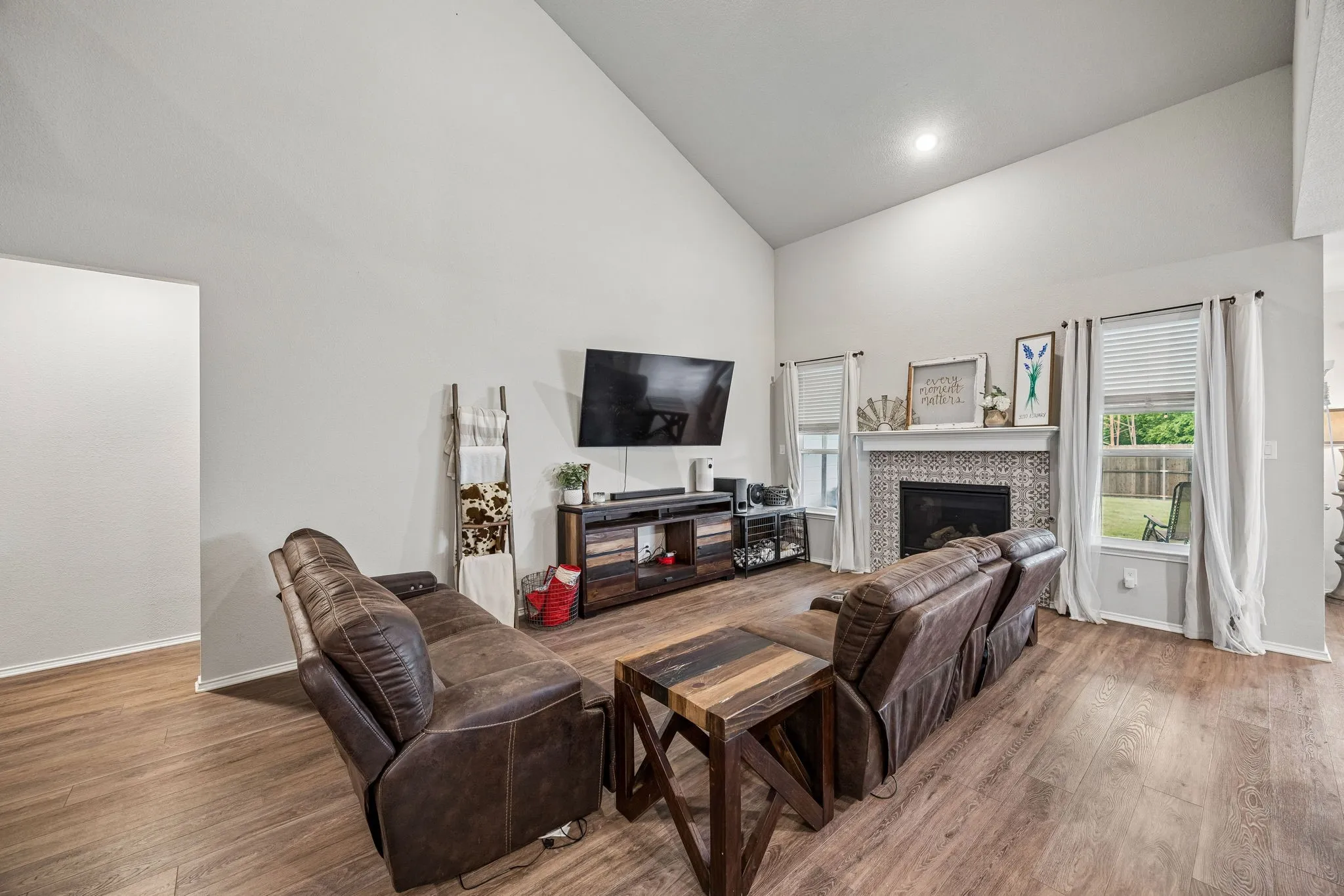 Single Family Residence For Sale in Rockwall County , 3110 Estuary Drive, Royse City, Texas 75189, 4 Bedroom, 4 Bathroom, 2 Garage spaces, 2,843 Sqft, built in 2021, mls#21337083, Real Estate Agent in Royse City, Homes For Sale in Rockwall county, Homes For Sale in Royse City, Realtor in Royse City Texas, Real Estate Brokerage Independent Realty Texas, Luminita Cordes Realtor