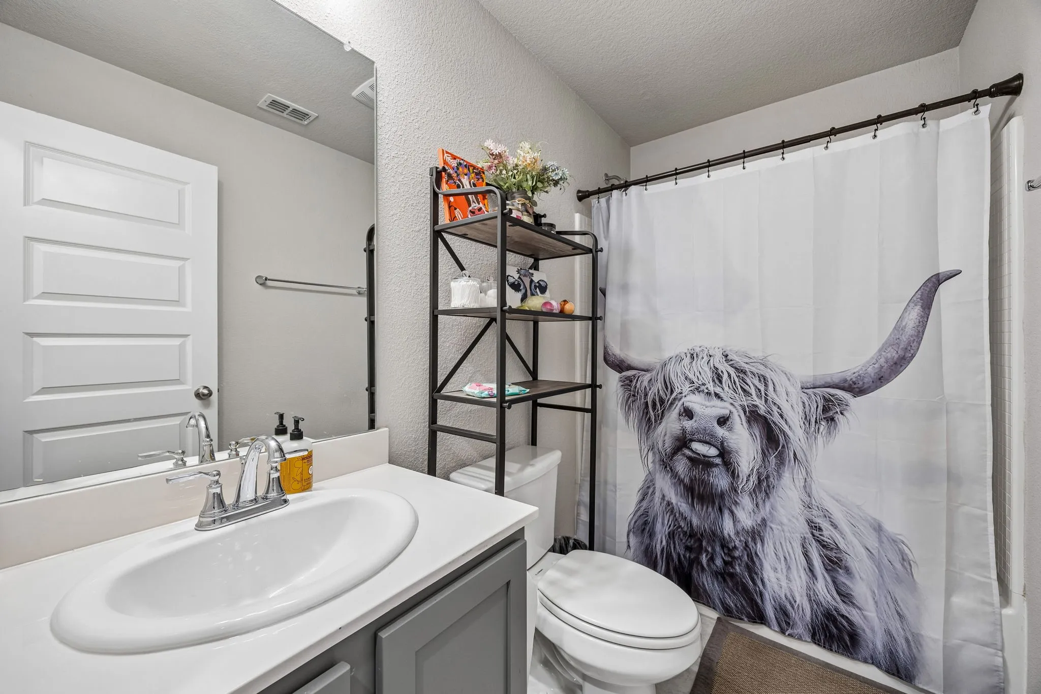 Single Family Residence For Sale in Rockwall County , 3110 Estuary Drive, Royse City, Texas 75189, 4 Bedroom, 4 Bathroom, 2 Garage spaces, 2,843 Sqft, built in 2021, mls#21337083, Real Estate Agent in Royse City, Homes For Sale in Rockwall county, Homes For Sale in Royse City, Realtor in Royse City Texas, Real Estate Brokerage Independent Realty Texas, Luminita Cordes Realtor