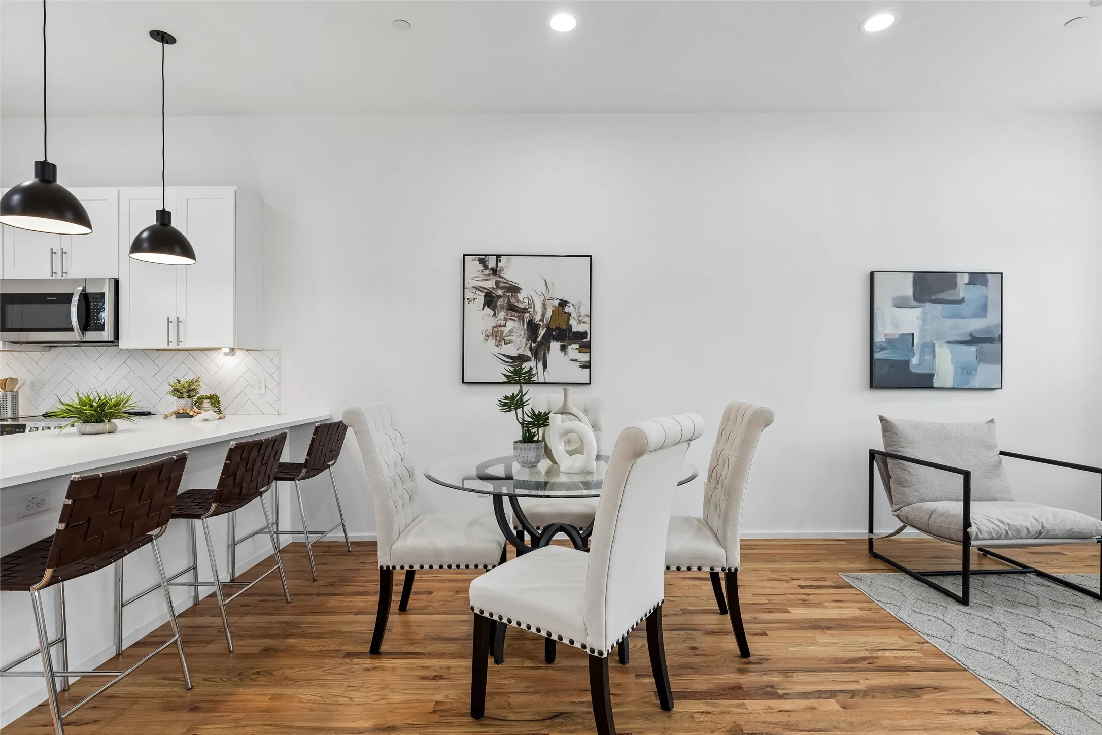 Condominium For Rent in Dallas County , 5647 Live Oak Street 101, Dallas, Texas 75206, 2 Bedroom, 3 Bathroom, 1 Garage spaces, 1,297 Sqft, built in 2022, mls#21331831, Real Estate Agent in Dallas, Homes For Rent in Dallas county, Homes For Rent in Dallas, Realtor in Dallas Texas, Real Estate Brokerage Independent Realty Texas, Luminita Cordes Realtor
