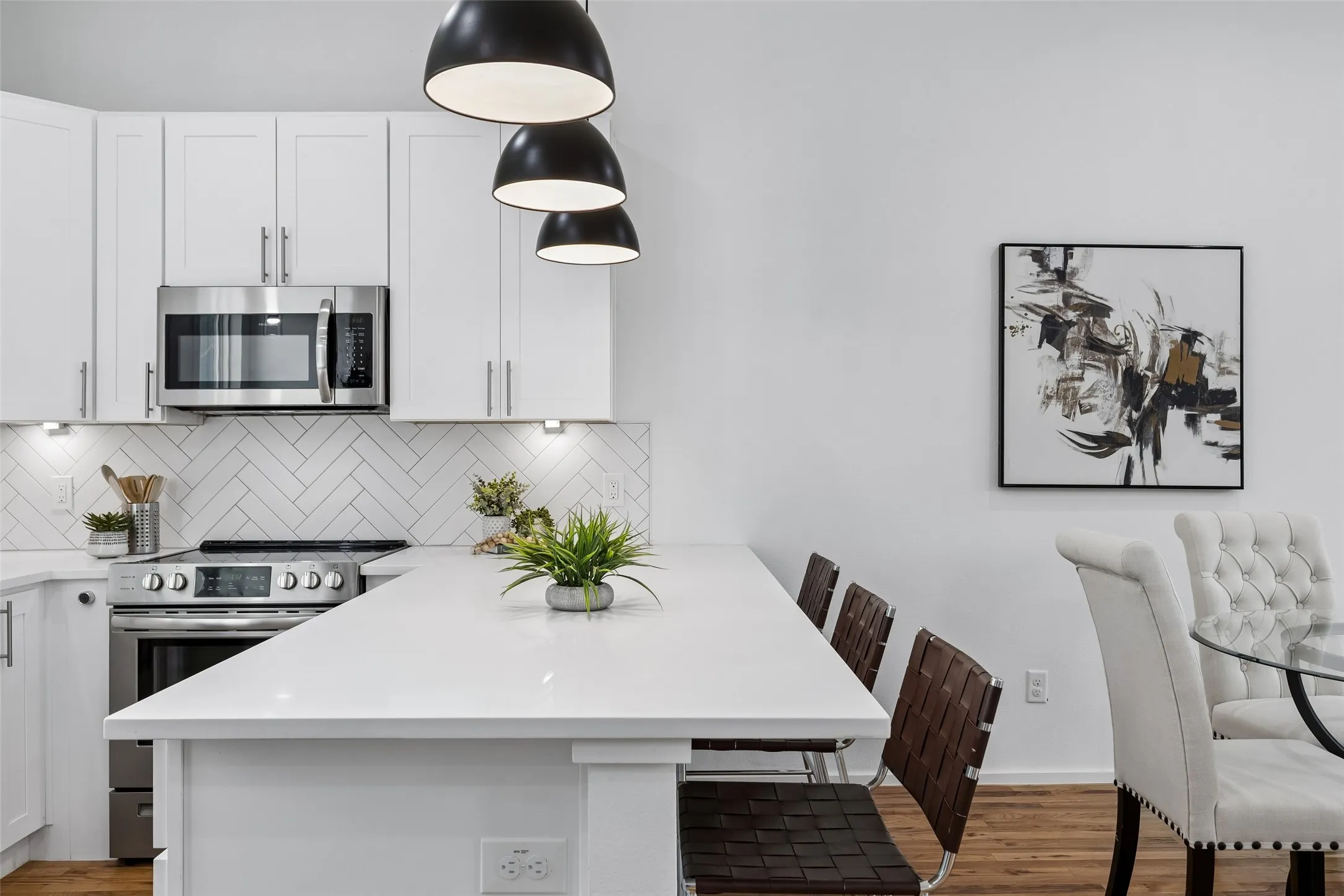 Condominium For Rent in Dallas County , 5647 Live Oak Street 101, Dallas, Texas 75206, 2 Bedroom, 3 Bathroom, 1 Garage spaces, 1,297 Sqft, built in 2022, mls#21331831, Real Estate Agent in Dallas, Homes For Rent in Dallas county, Homes For Rent in Dallas, Realtor in Dallas Texas, Real Estate Brokerage Independent Realty Texas, Luminita Cordes Realtor