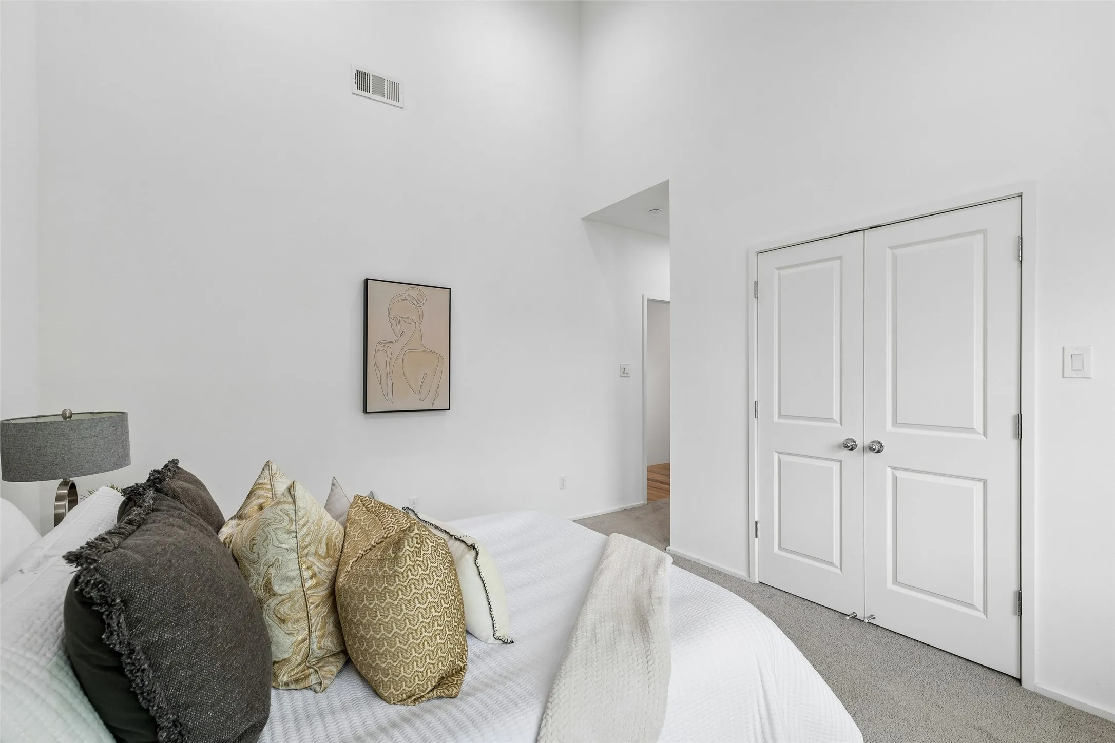 Condominium For Rent in Dallas County , 5647 Live Oak Street 101, Dallas, Texas 75206, 2 Bedroom, 3 Bathroom, 1 Garage spaces, 1,297 Sqft, built in 2022, mls#21331831, Real Estate Agent in Dallas, Homes For Rent in Dallas county, Homes For Rent in Dallas, Realtor in Dallas Texas, Real Estate Brokerage Independent Realty Texas, Luminita Cordes Realtor