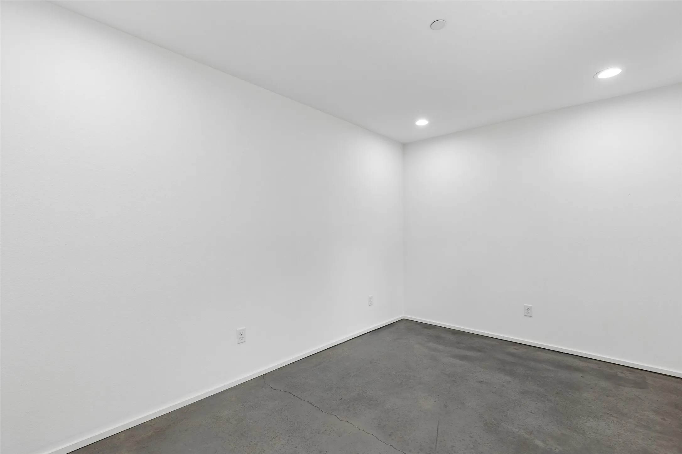 Condominium For Rent in Dallas County , 5647 Live Oak Street 101, Dallas, Texas 75206, 2 Bedroom, 3 Bathroom, 1 Garage spaces, 1,297 Sqft, built in 2022, mls#21331831, Real Estate Agent in Dallas, Homes For Rent in Dallas county, Homes For Rent in Dallas, Realtor in Dallas Texas, Real Estate Brokerage Independent Realty Texas, Luminita Cordes Realtor