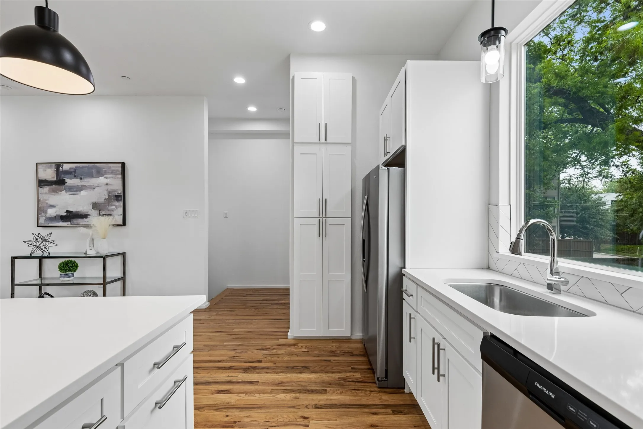 Condominium For Rent in Dallas County , 5647 Live Oak Street 101, Dallas, Texas 75206, 2 Bedroom, 3 Bathroom, 1 Garage spaces, 1,297 Sqft, built in 2022, mls#21331831, Real Estate Agent in Dallas, Homes For Rent in Dallas county, Homes For Rent in Dallas, Realtor in Dallas Texas, Real Estate Brokerage Independent Realty Texas, Luminita Cordes Realtor