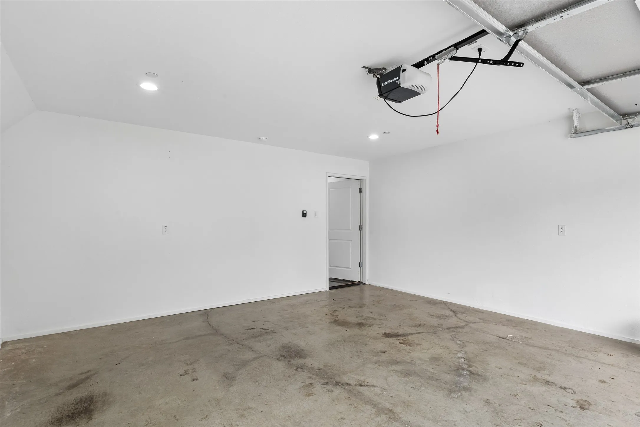Condominium For Rent in Dallas County , 5647 Live Oak Street 101, Dallas, Texas 75206, 2 Bedroom, 3 Bathroom, 1 Garage spaces, 1,297 Sqft, built in 2022, mls#21331831, Real Estate Agent in Dallas, Homes For Rent in Dallas county, Homes For Rent in Dallas, Realtor in Dallas Texas, Real Estate Brokerage Independent Realty Texas, Luminita Cordes Realtor
