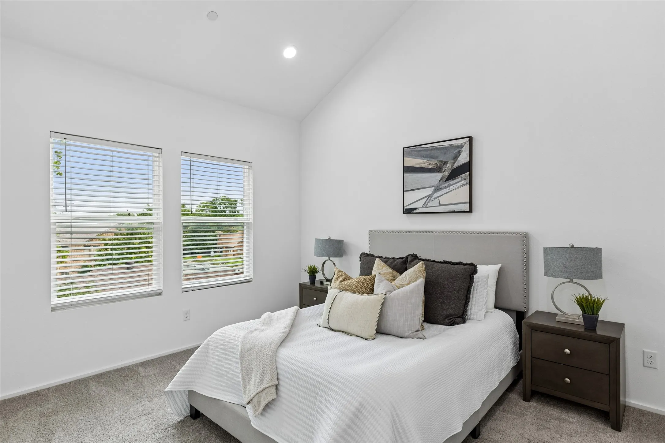 Condominium For Rent in Dallas County , 5647 Live Oak Street 101, Dallas, Texas 75206, 2 Bedroom, 3 Bathroom, 1 Garage spaces, 1,297 Sqft, built in 2022, mls#21331831, Real Estate Agent in Dallas, Homes For Rent in Dallas county, Homes For Rent in Dallas, Realtor in Dallas Texas, Real Estate Brokerage Independent Realty Texas, Luminita Cordes Realtor