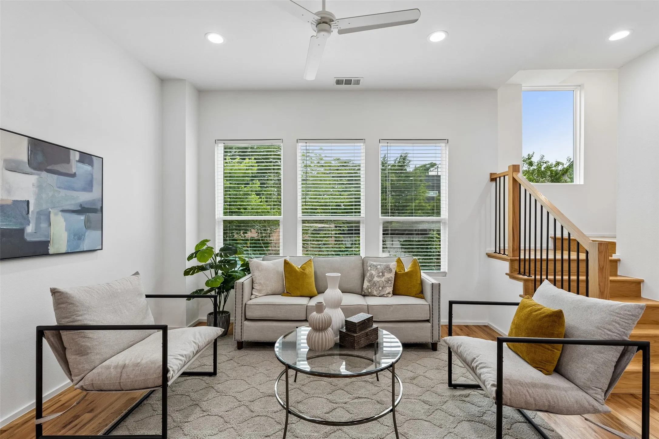 Condominium For Rent in Dallas County , 5647 Live Oak Street 101, Dallas, Texas 75206, 2 Bedroom, 3 Bathroom, 1 Garage spaces, 1,297 Sqft, built in 2022, mls#21331831, Real Estate Agent in Dallas, Homes For Rent in Dallas county, Homes For Rent in Dallas, Realtor in Dallas Texas, Real Estate Brokerage Independent Realty Texas, Luminita Cordes Realtor