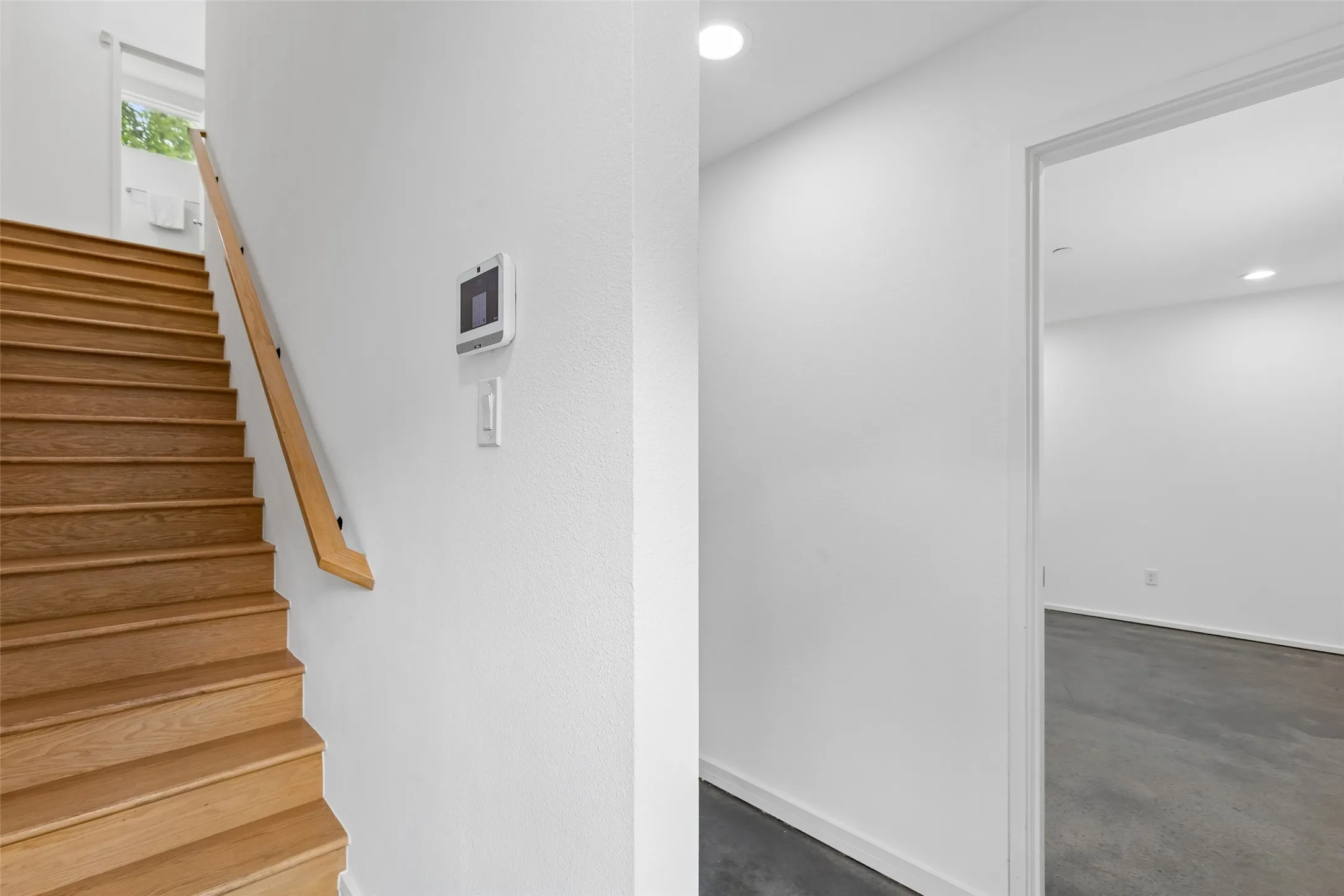 Condominium For Rent in Dallas County , 5647 Live Oak Street 101, Dallas, Texas 75206, 2 Bedroom, 3 Bathroom, 1 Garage spaces, 1,297 Sqft, built in 2022, mls#21331831, Real Estate Agent in Dallas, Homes For Rent in Dallas county, Homes For Rent in Dallas, Realtor in Dallas Texas, Real Estate Brokerage Independent Realty Texas, Luminita Cordes Realtor