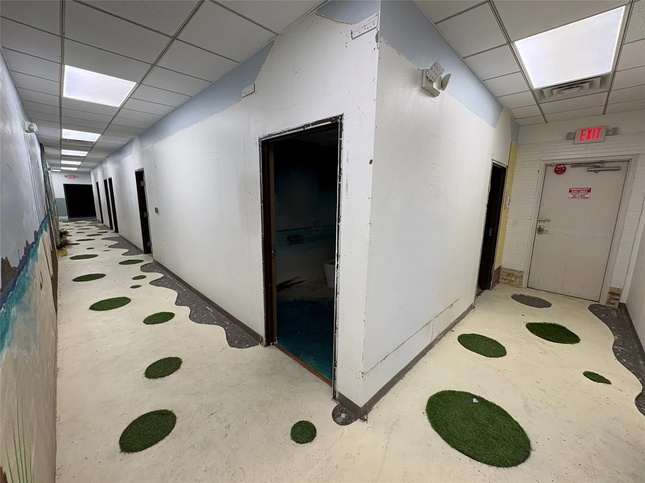 Office For Sale in Grayson County , 1220 Reba Macentire Lane, Denison, Texas 75020, 0, 0, Garage spaces, 8,050 Sqft, built in 2000, mls#21336964, Real Estate Agent in Denison, Homes For Sale in Grayson county, Homes For Sale in Denison, Realtor in Denison Texas, Real Estate Brokerage Independent Realty Texas, Luminita Cordes Realtor