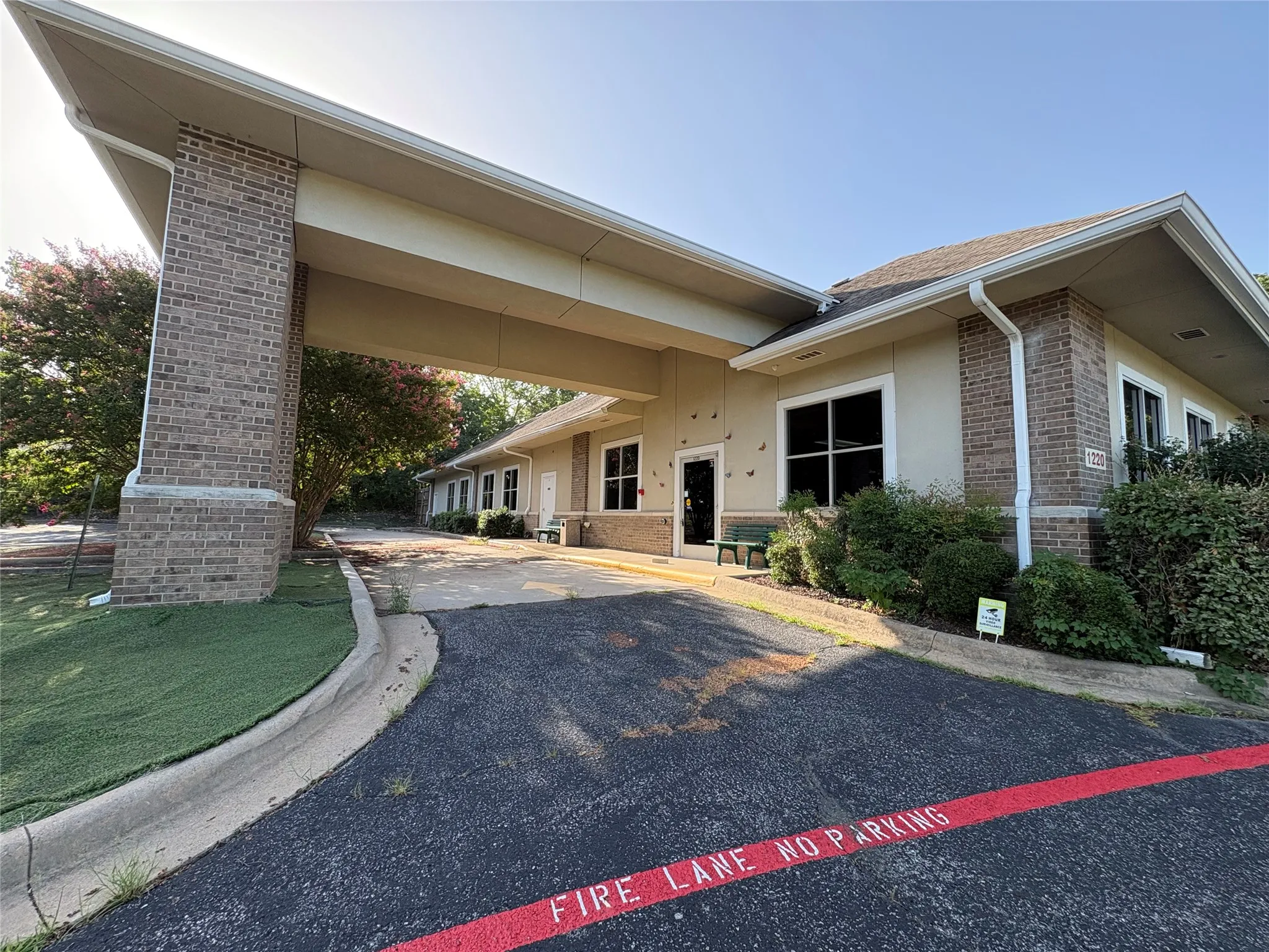 Office For Sale in Grayson County , 1220 Reba Macentire Lane, Denison, Texas 75020, 0, 0, Garage spaces, 8,050 Sqft, built in 2000, mls#21336964, Real Estate Agent in Denison, Homes For Sale in Grayson county, Homes For Sale in Denison, Realtor in Denison Texas, Real Estate Brokerage Independent Realty Texas, Luminita Cordes Realtor