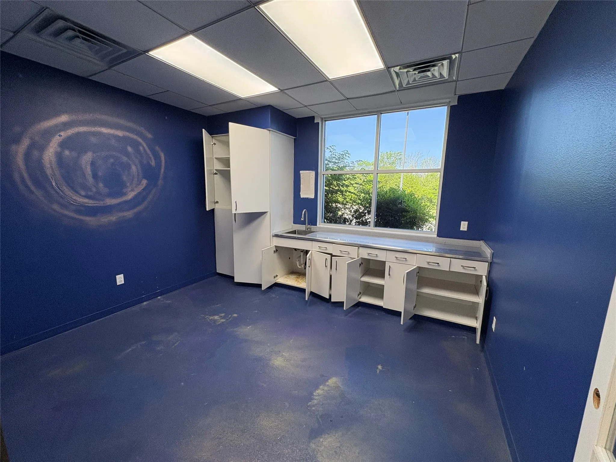 Office For Sale in Grayson County , 1220 Reba Macentire Lane, Denison, Texas 75020, 0, 0, Garage spaces, 8,050 Sqft, built in 2000, mls#21336964, Real Estate Agent in Denison, Homes For Sale in Grayson county, Homes For Sale in Denison, Realtor in Denison Texas, Real Estate Brokerage Independent Realty Texas, Luminita Cordes Realtor