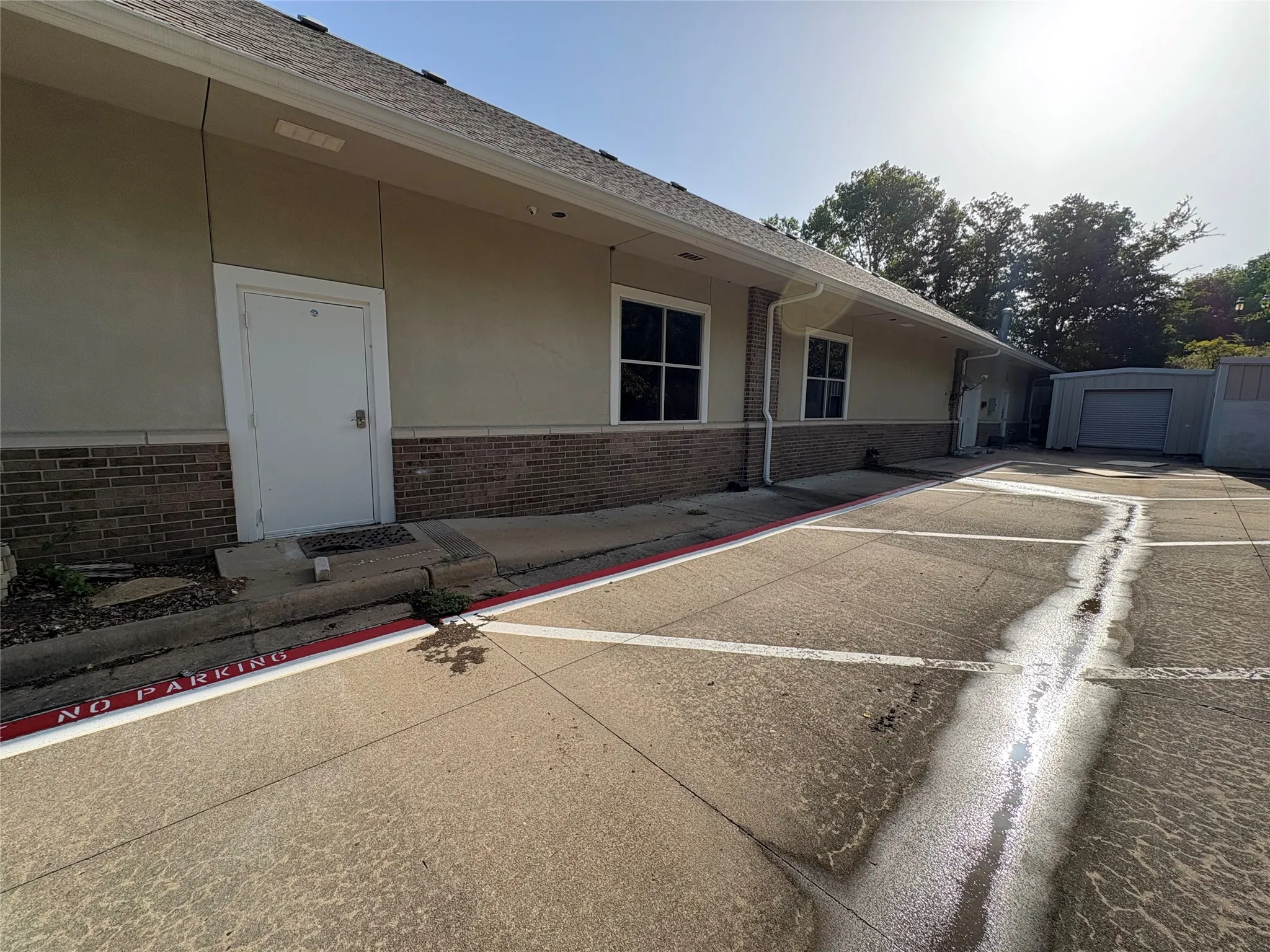 Office For Sale in Grayson County , 1220 Reba Macentire Lane, Denison, Texas 75020, 0, 0, Garage spaces, 8,050 Sqft, built in 2000, mls#21336964, Real Estate Agent in Denison, Homes For Sale in Grayson county, Homes For Sale in Denison, Realtor in Denison Texas, Real Estate Brokerage Independent Realty Texas, Luminita Cordes Realtor